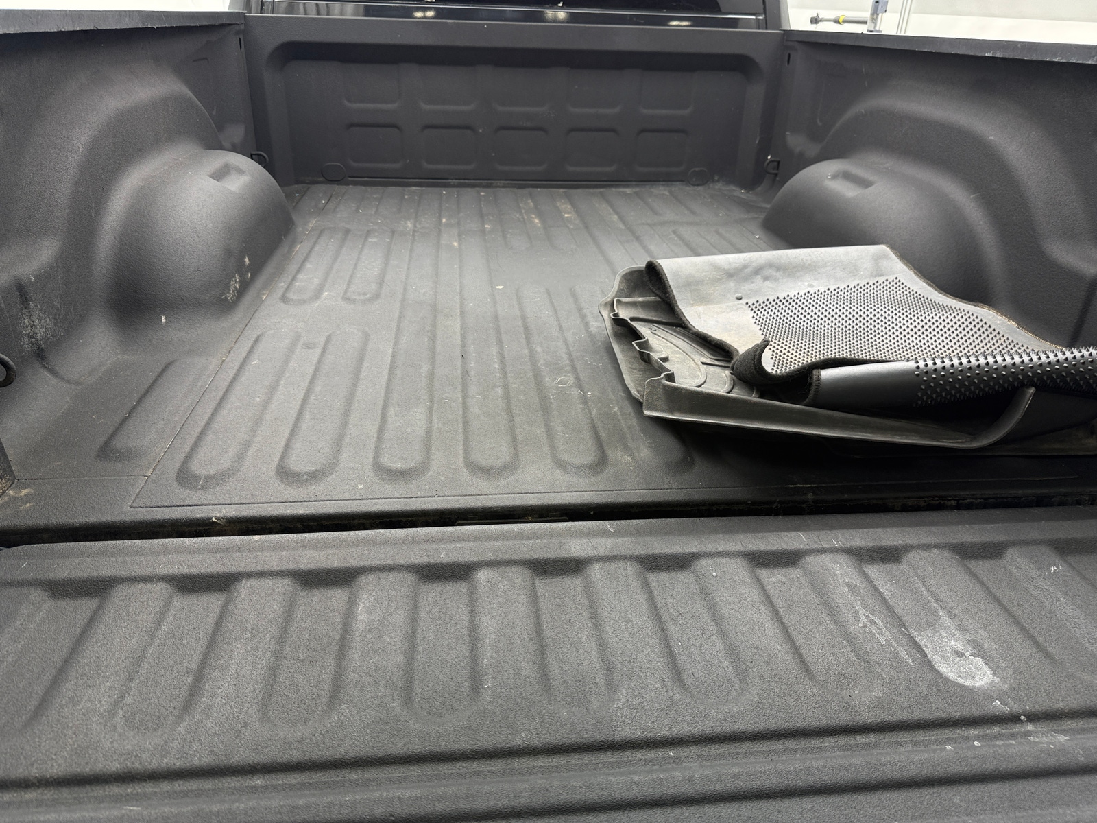 Thumbnail: 2019 RAM 1500 Classic - 7