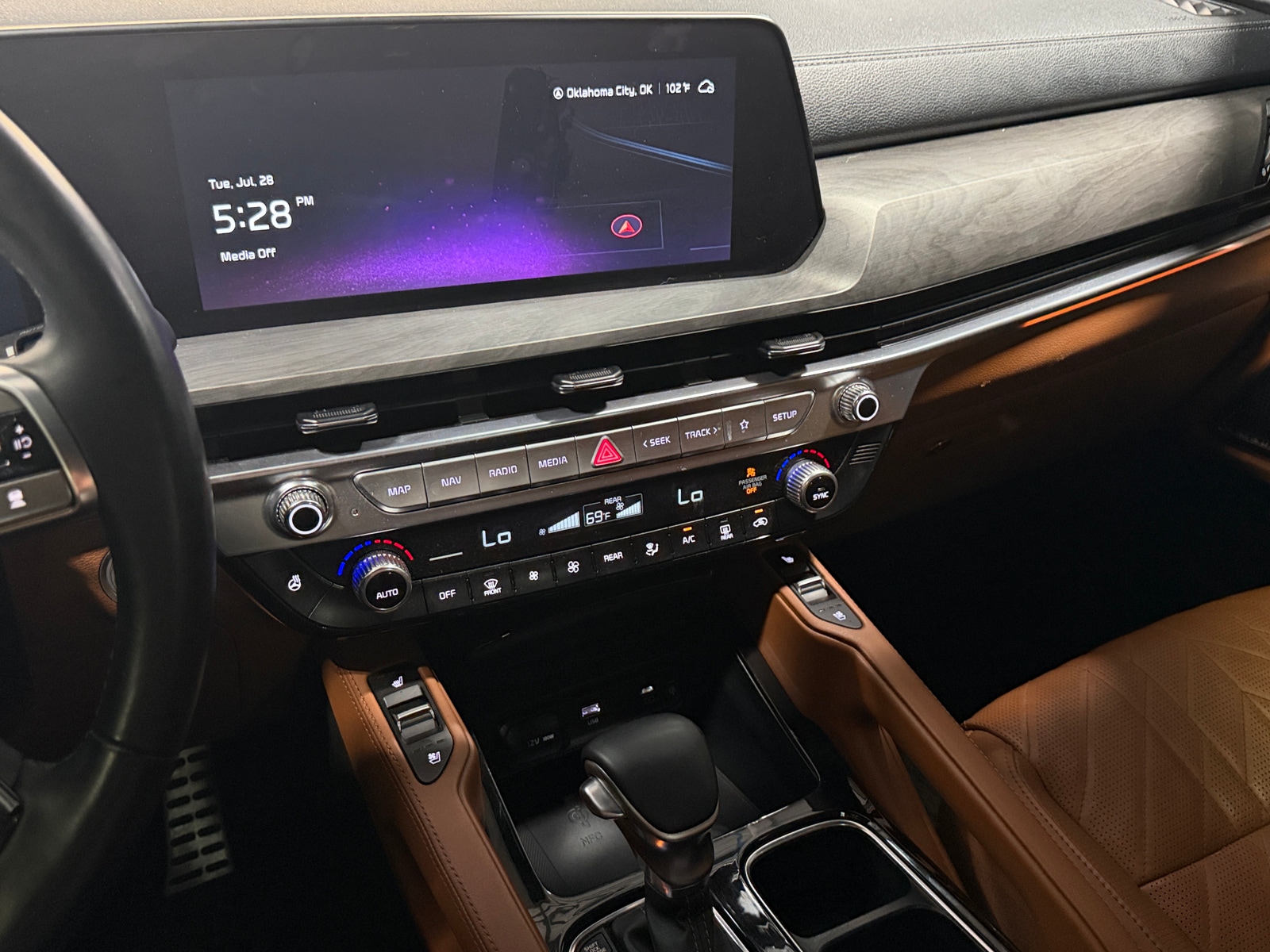 Thumbnail: 2023 Kia Telluride - 3