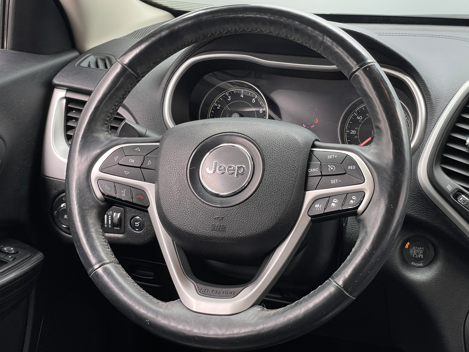 Thumbnail: 2014 Jeep Cherokee - 4