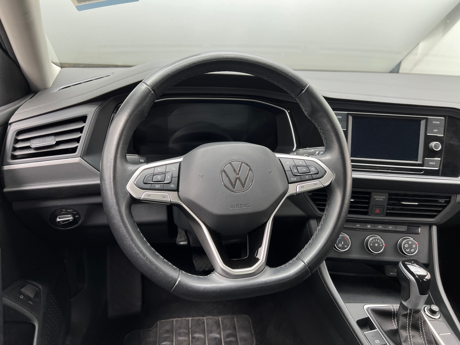 Thumbnail: 2024 Volkswagen Jetta - 5