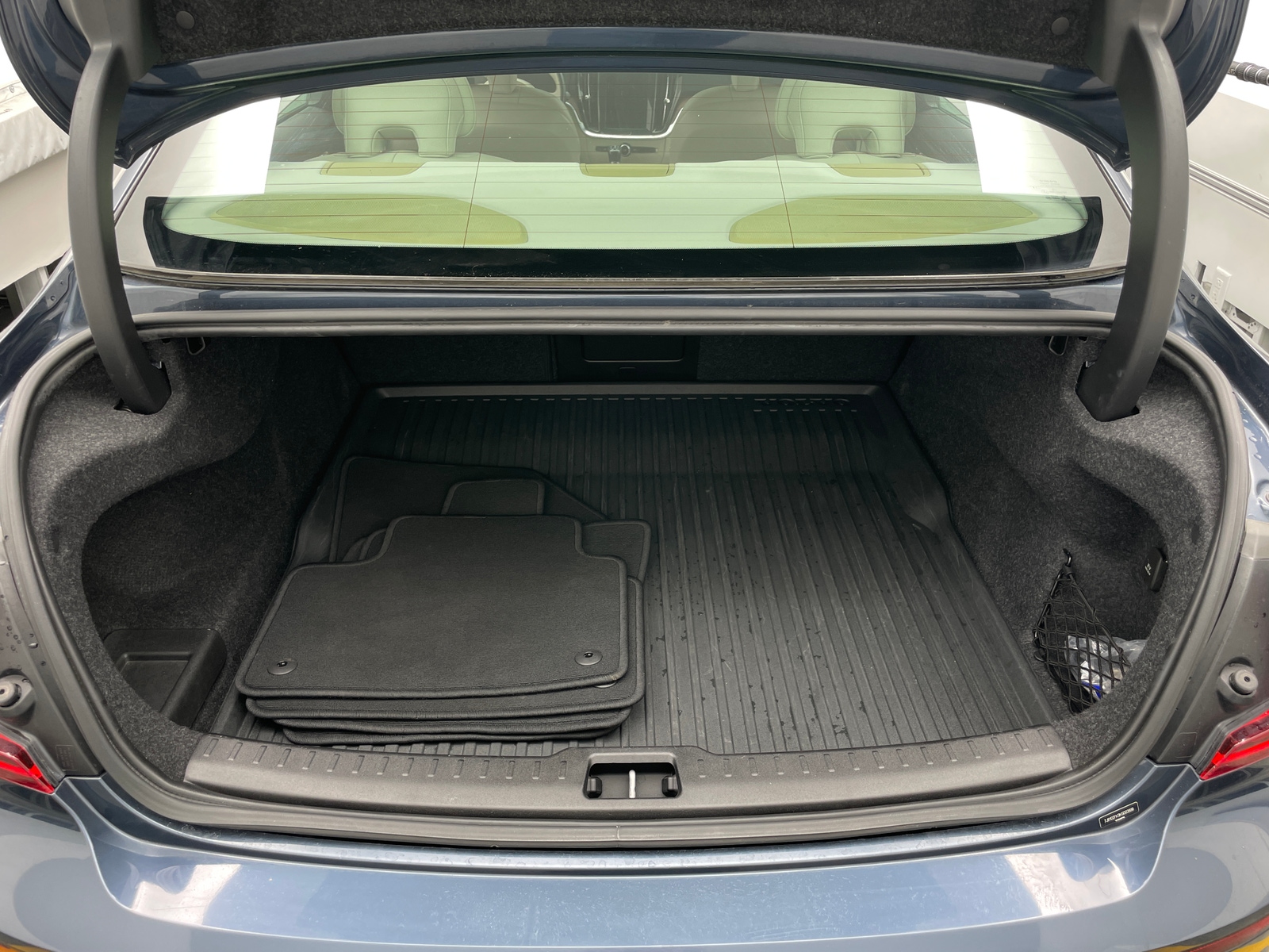 Thumbnail: 2019 Volvo S60 - 6