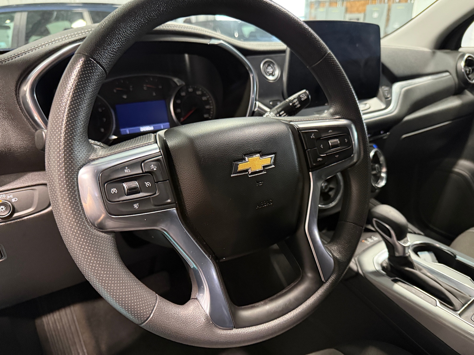 Thumbnail: 2023 Chevrolet Blazer - 5