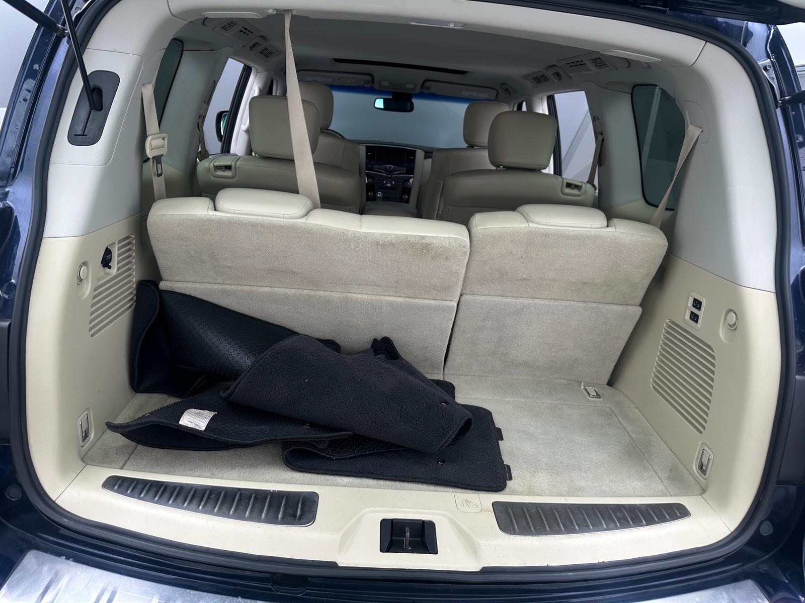 Thumbnail: 2016 INFINITI QX80 - 6