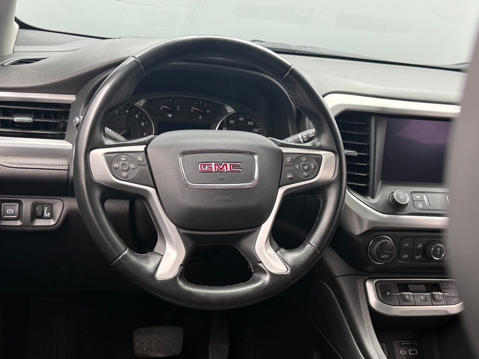 Thumbnail: 2023 GMC Acadia - 4
