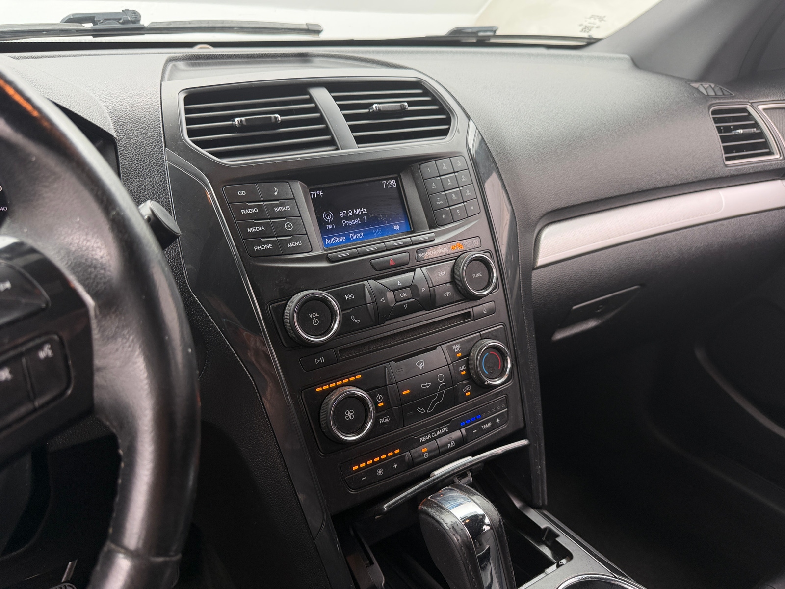 Thumbnail: 2017 Ford Explorer - 4