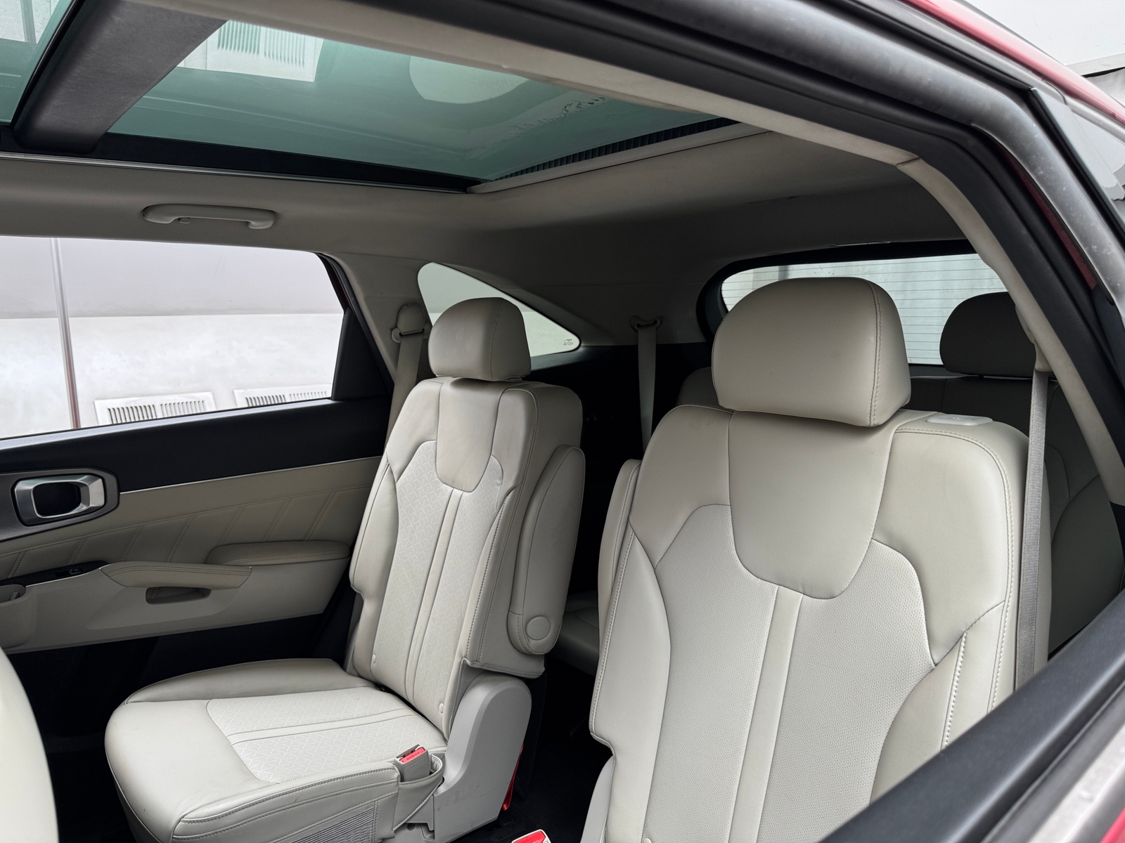 Thumbnail: 2022 Kia Sorento - 5