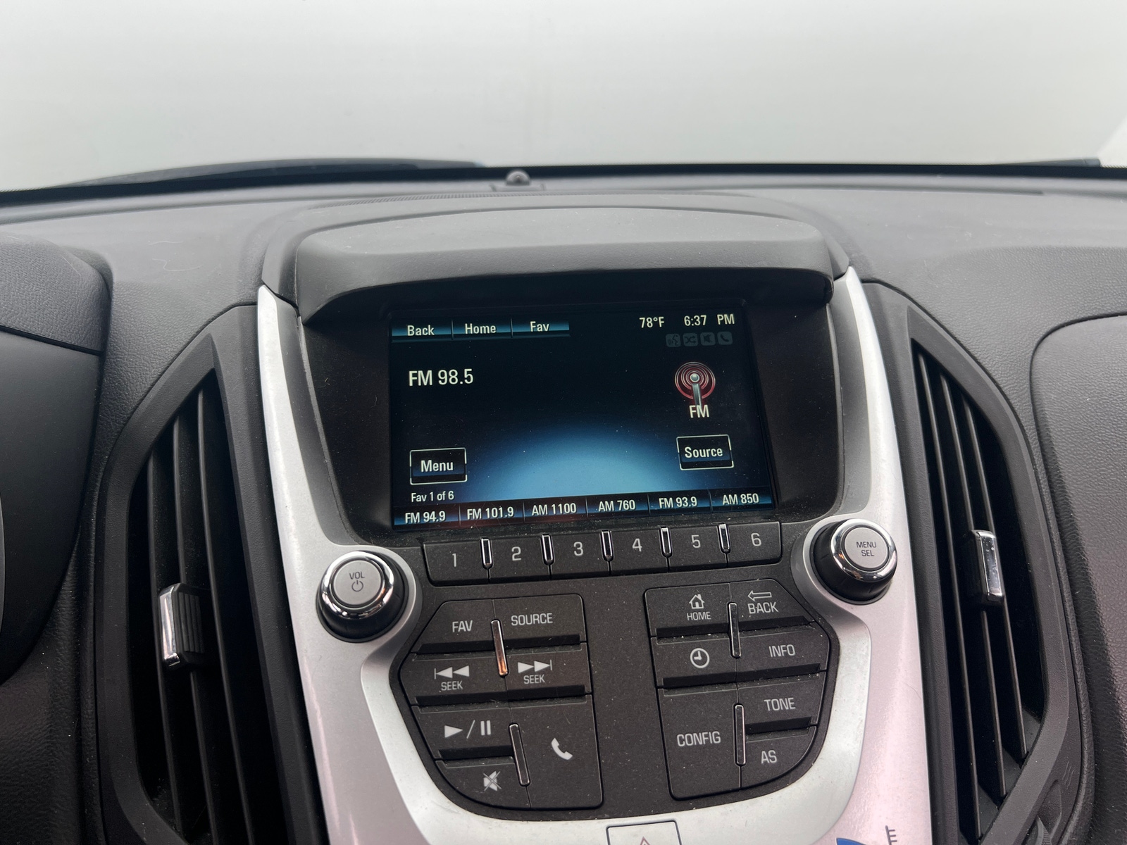 Thumbnail: 2017 Chevrolet Equinox - 4