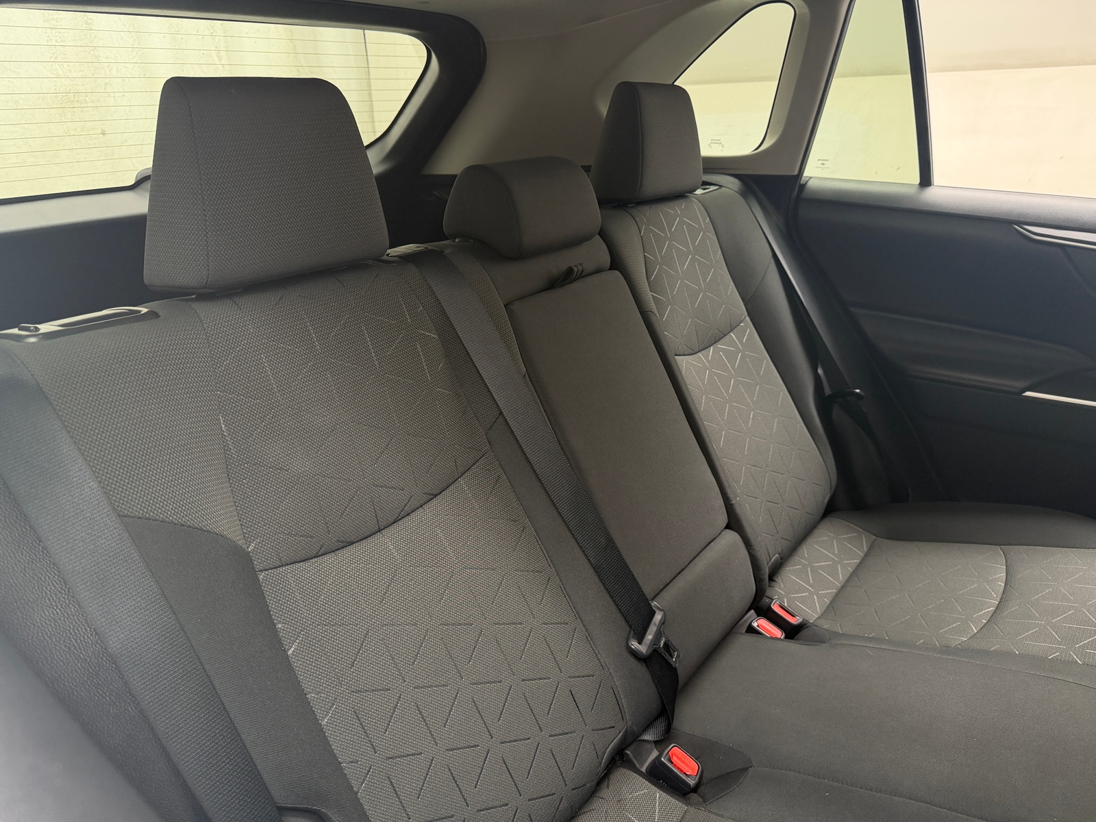 Thumbnail: 2021 Toyota RAV4 - 6