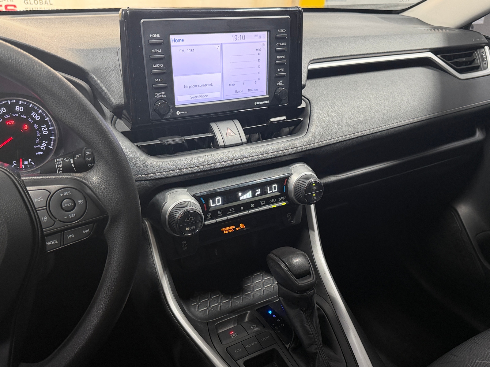 Thumbnail: 2021 Toyota RAV4 - 4