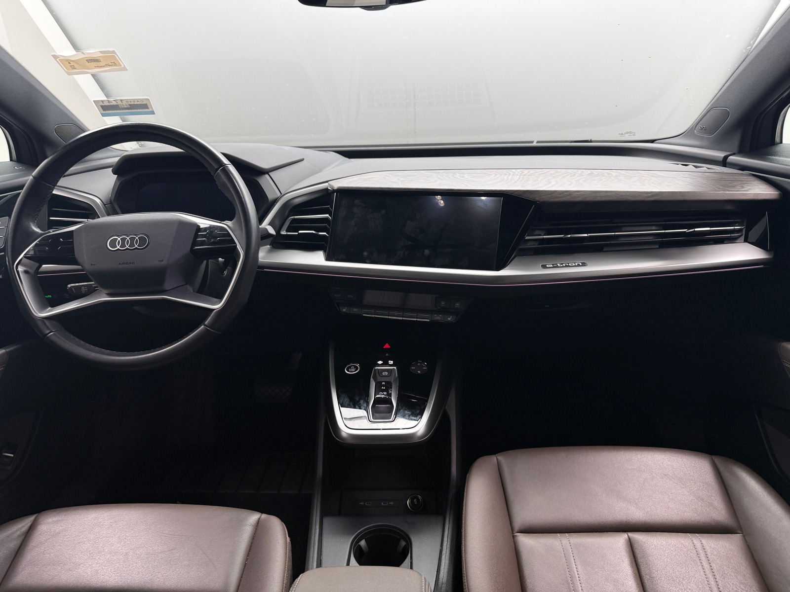 Thumbnail: 2022 Audi Q4 e-tron - 2