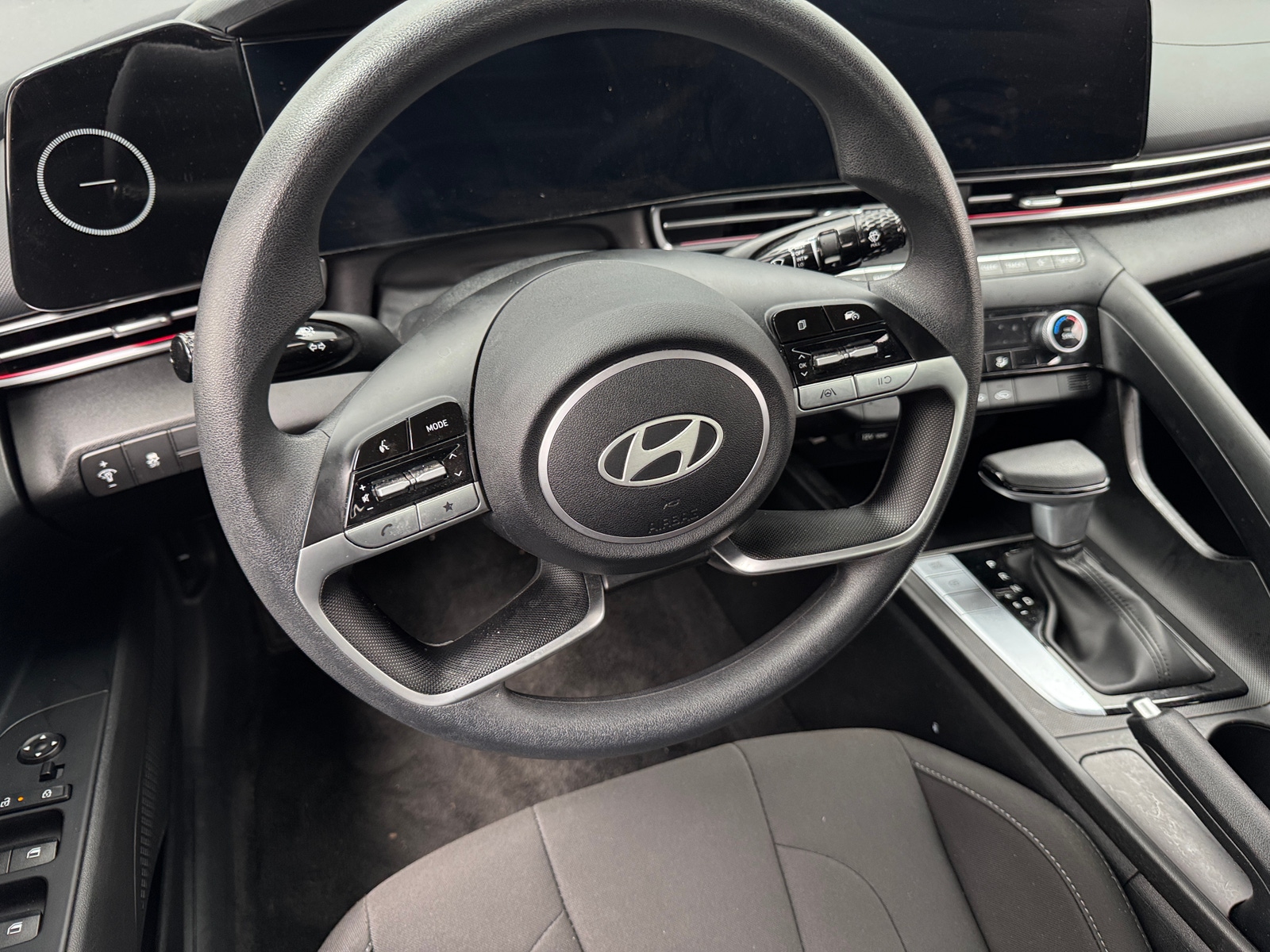 Thumbnail: 2024 Hyundai Elantra - 5