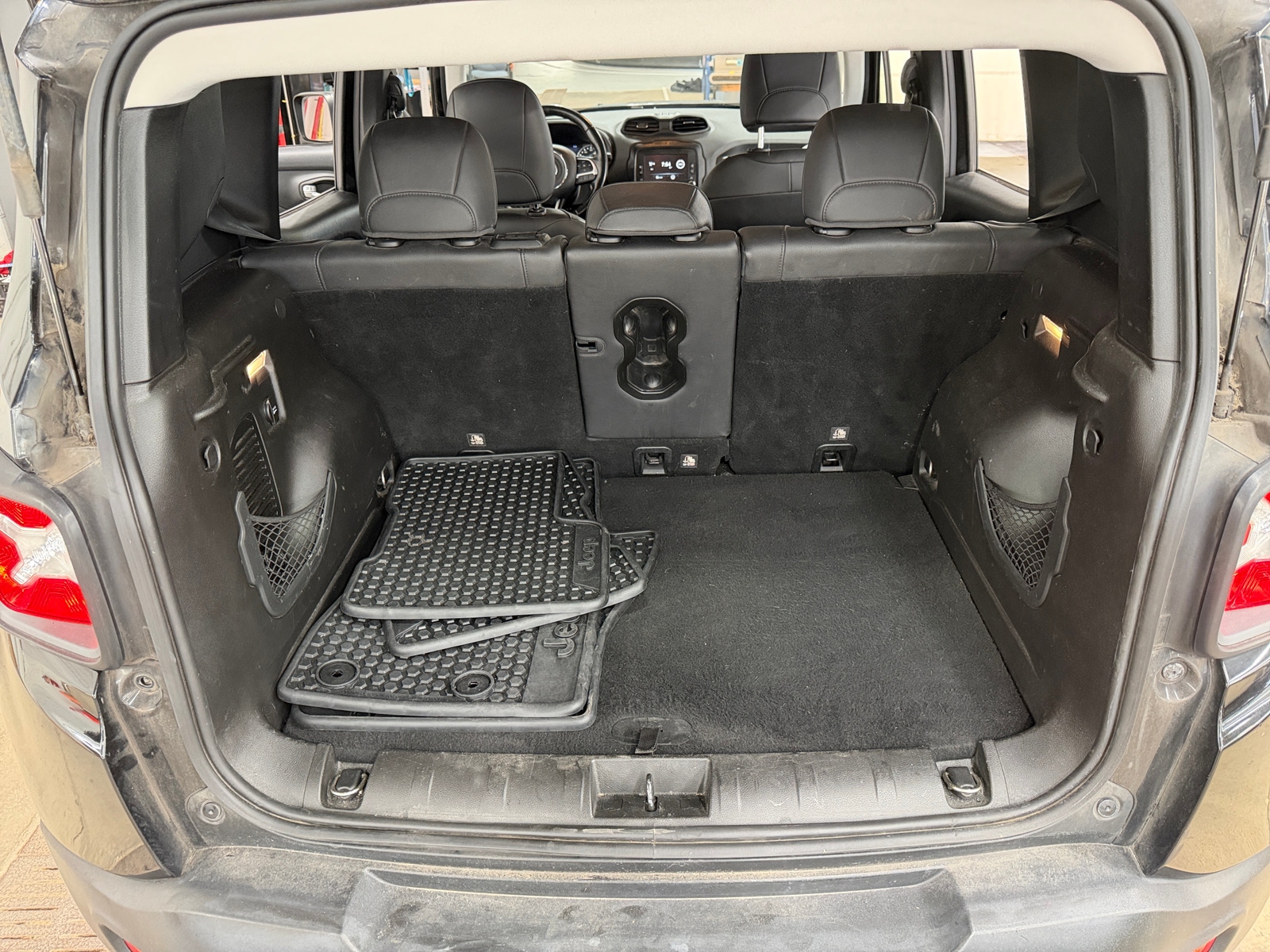 Thumbnail: 2016 Jeep Renegade - 6