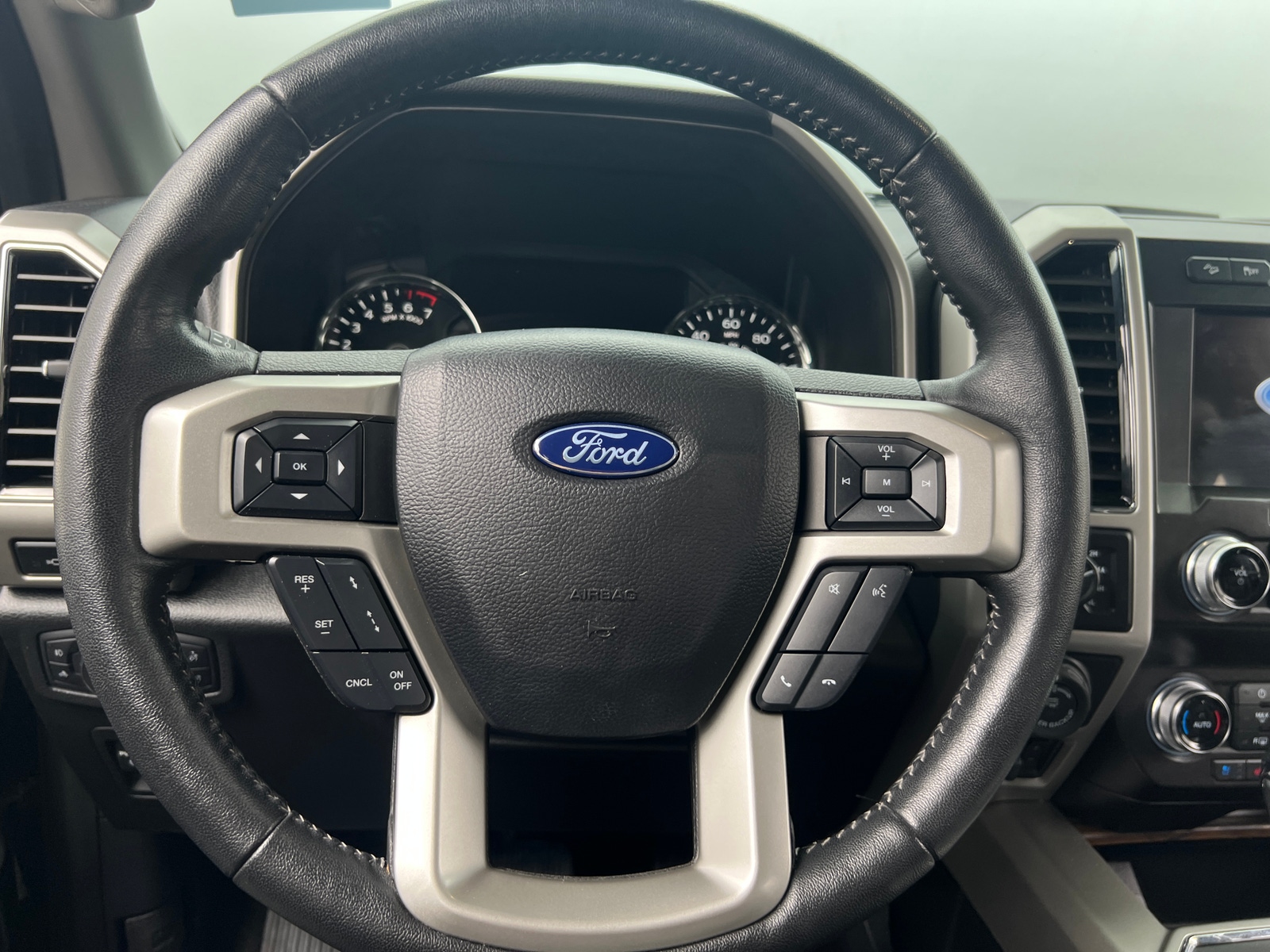 Thumbnail: 2020 Ford Econoline - 4