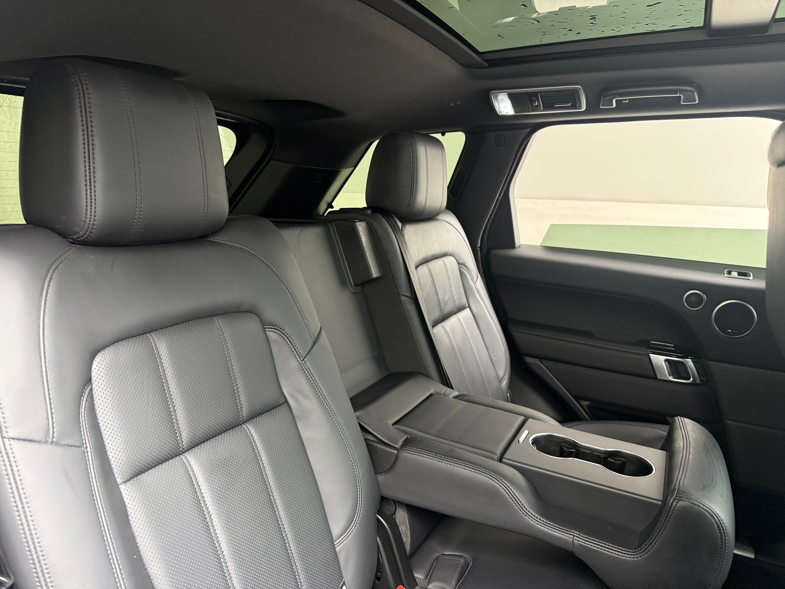 Thumbnail: 2022 Land Rover Range Rover Sport - 5