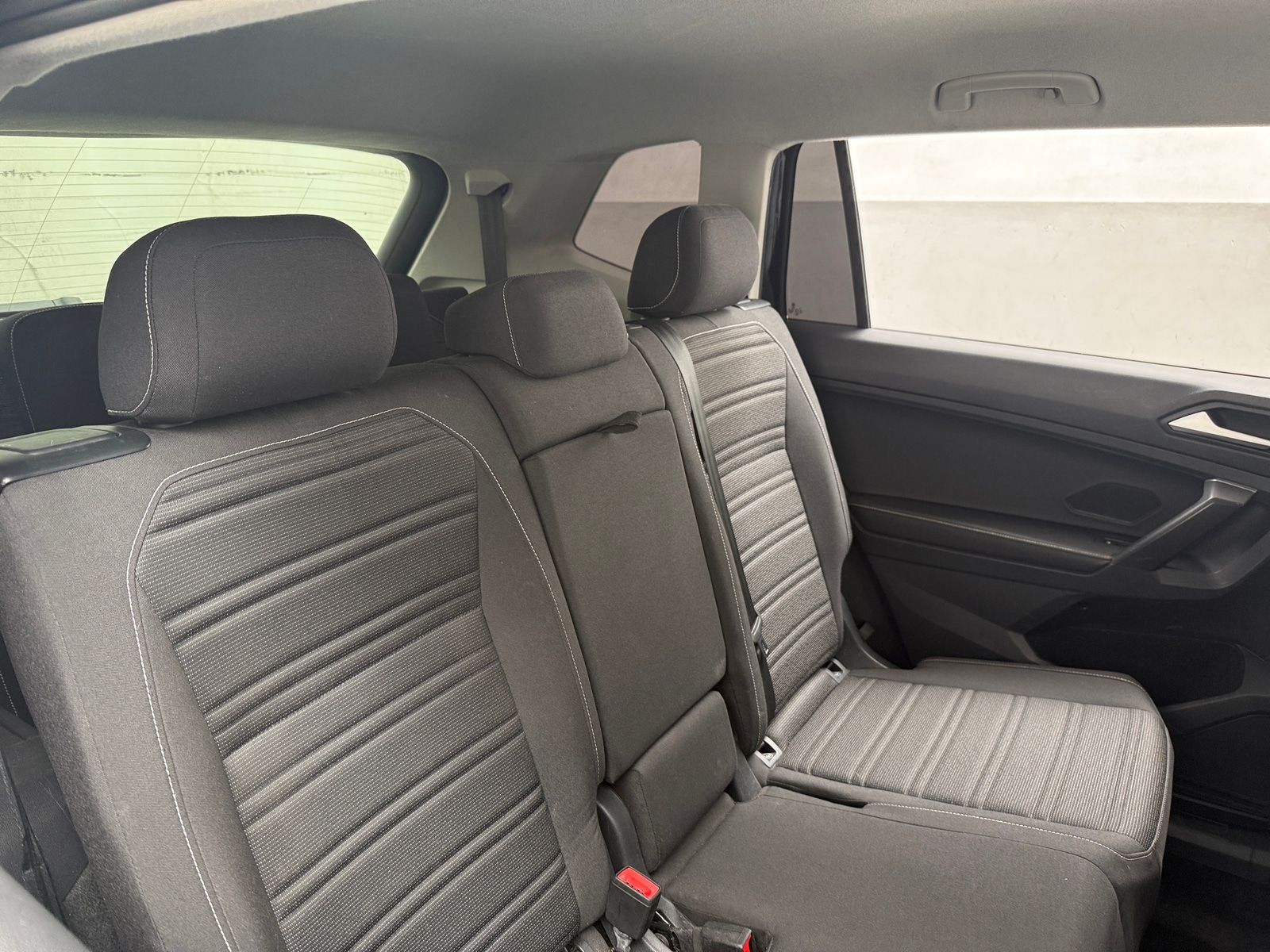 Thumbnail: 2023 Volkswagen Tiguan - 6