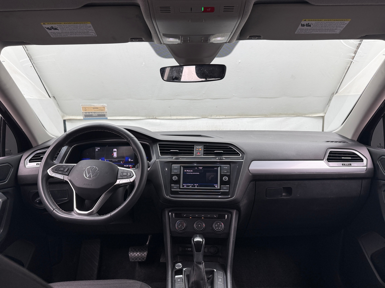 Thumbnail: 2023 Volkswagen Tiguan - 3