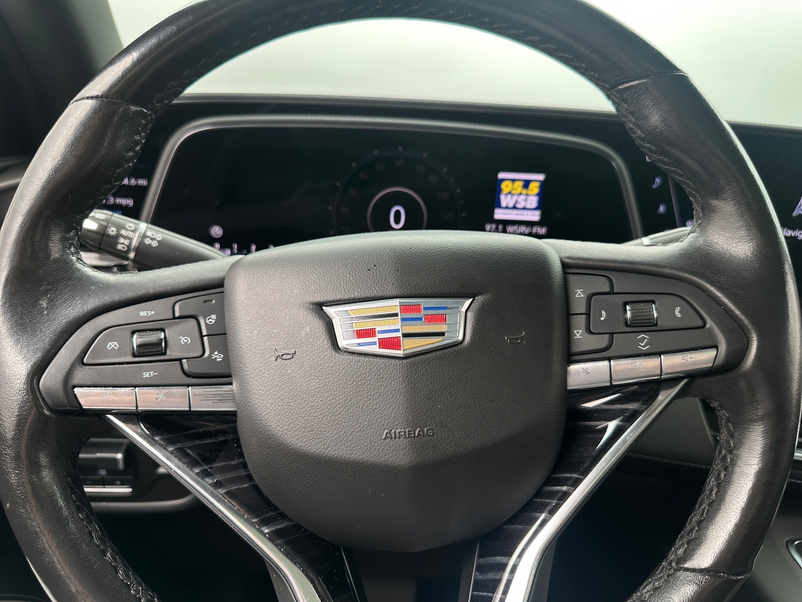 Thumbnail: 2021 Cadillac Escalade - 4