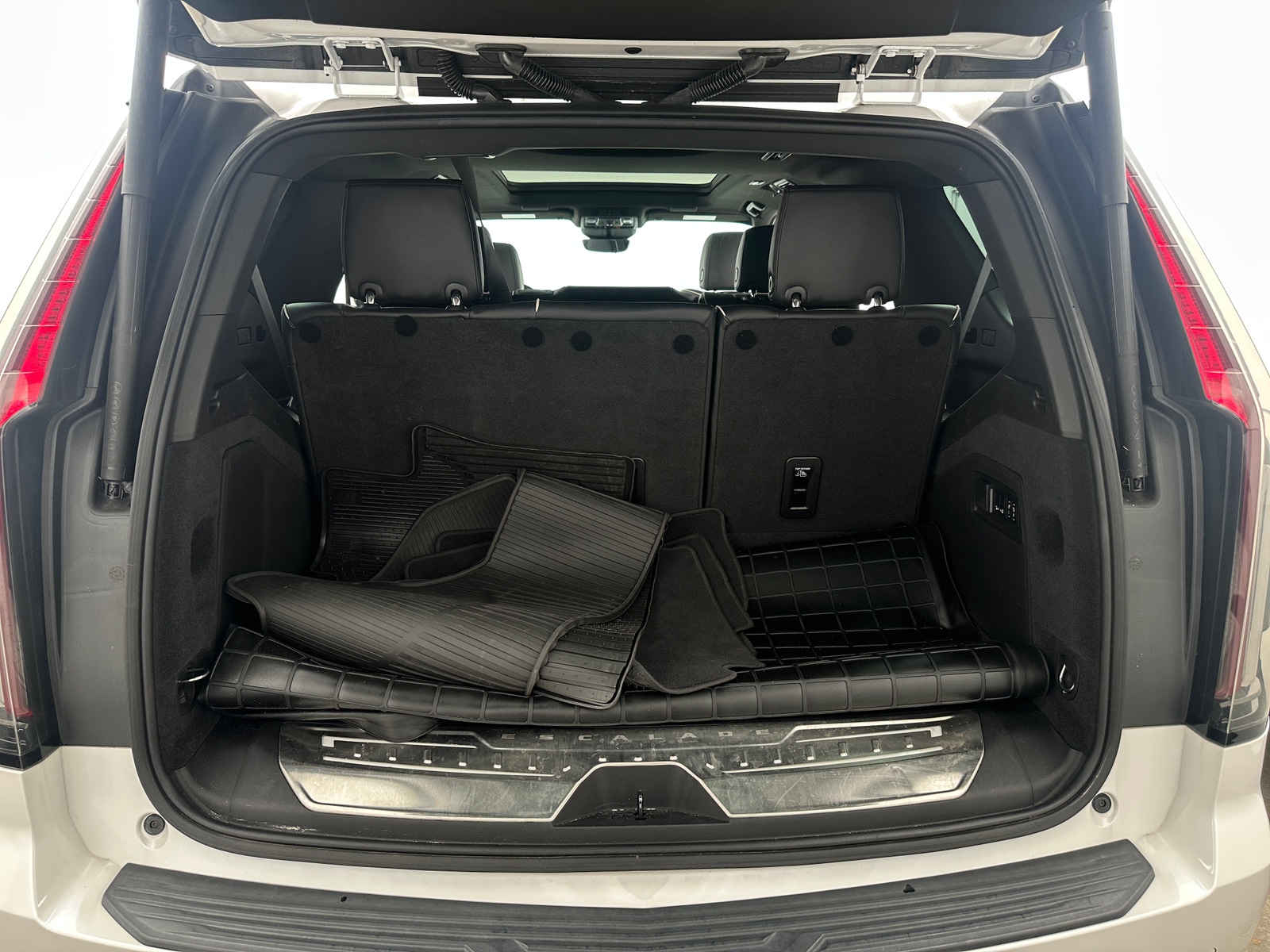 Thumbnail: 2021 Cadillac Escalade - 6