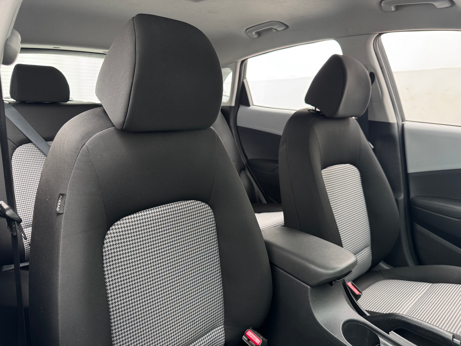 Thumbnail: 2020 Hyundai Kona - 2