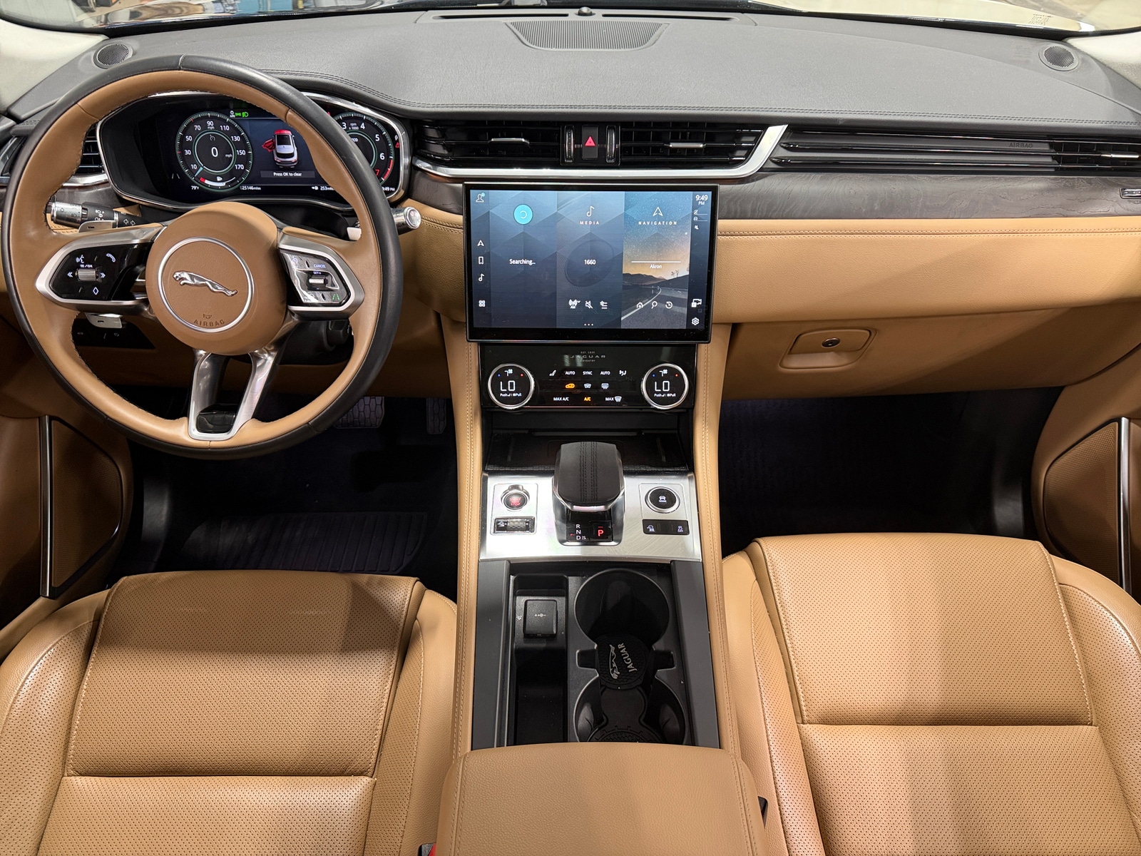 Thumbnail: 2021 Jaguar F-Pace - 2