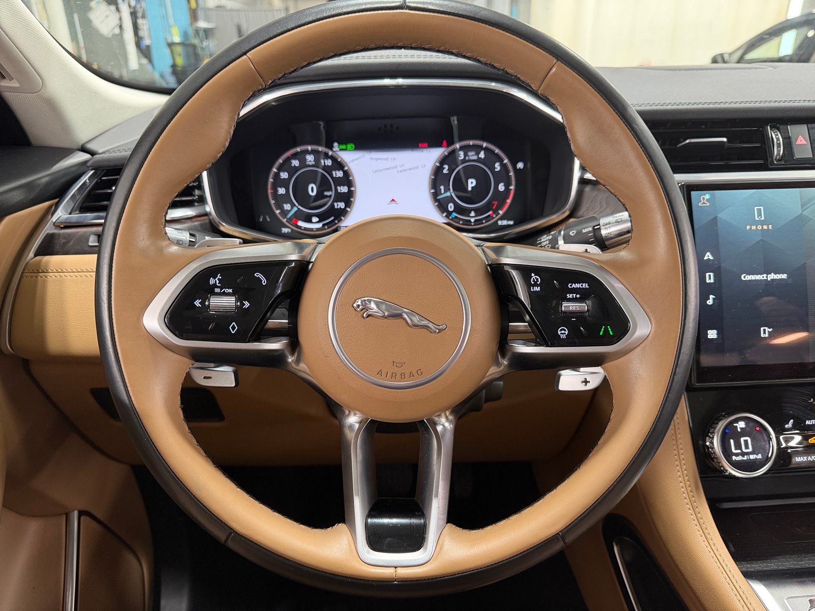 Thumbnail: 2021 Jaguar F-Pace - 4