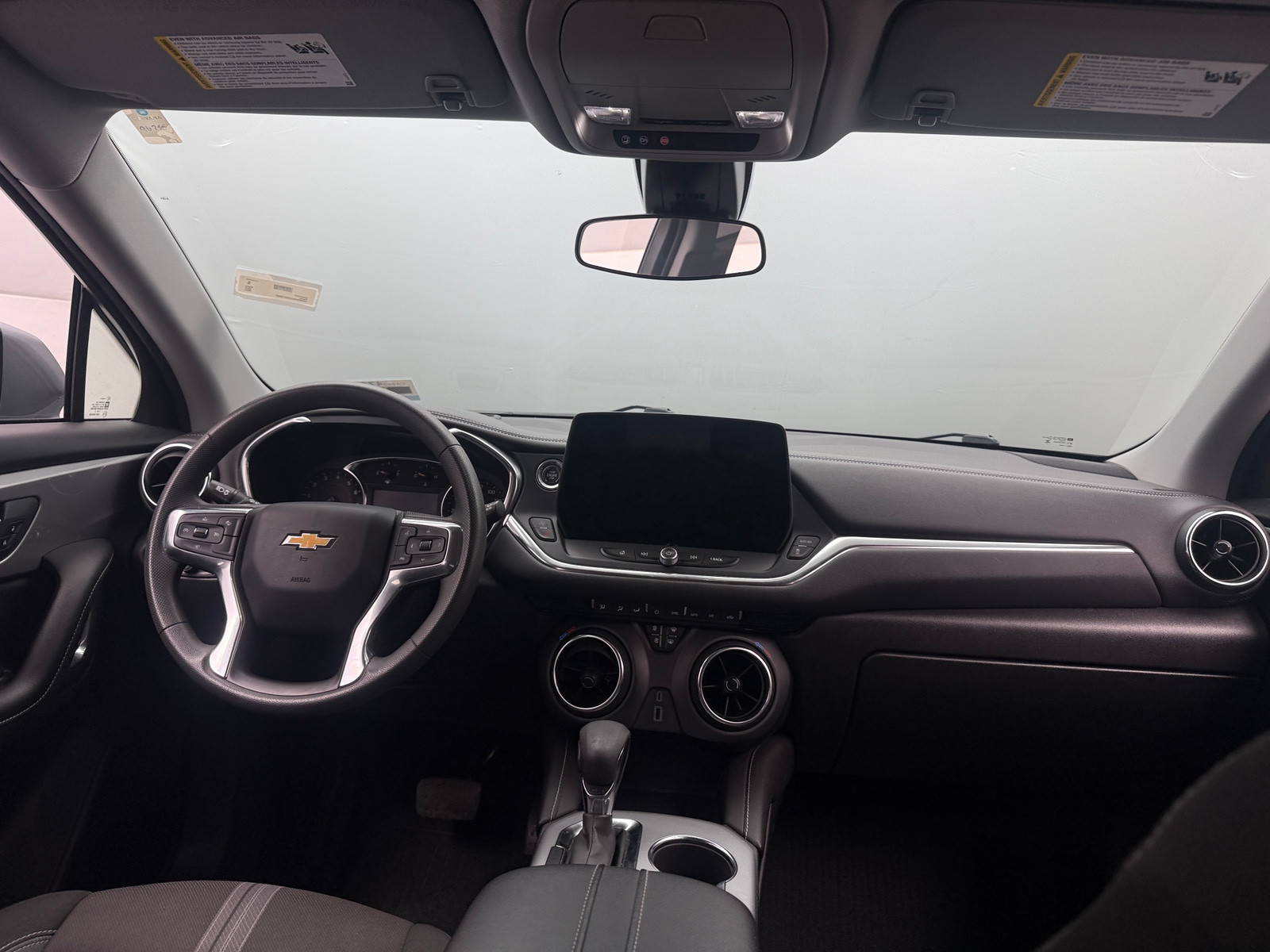 Thumbnail: 2023 Chevrolet Blazer - 3
