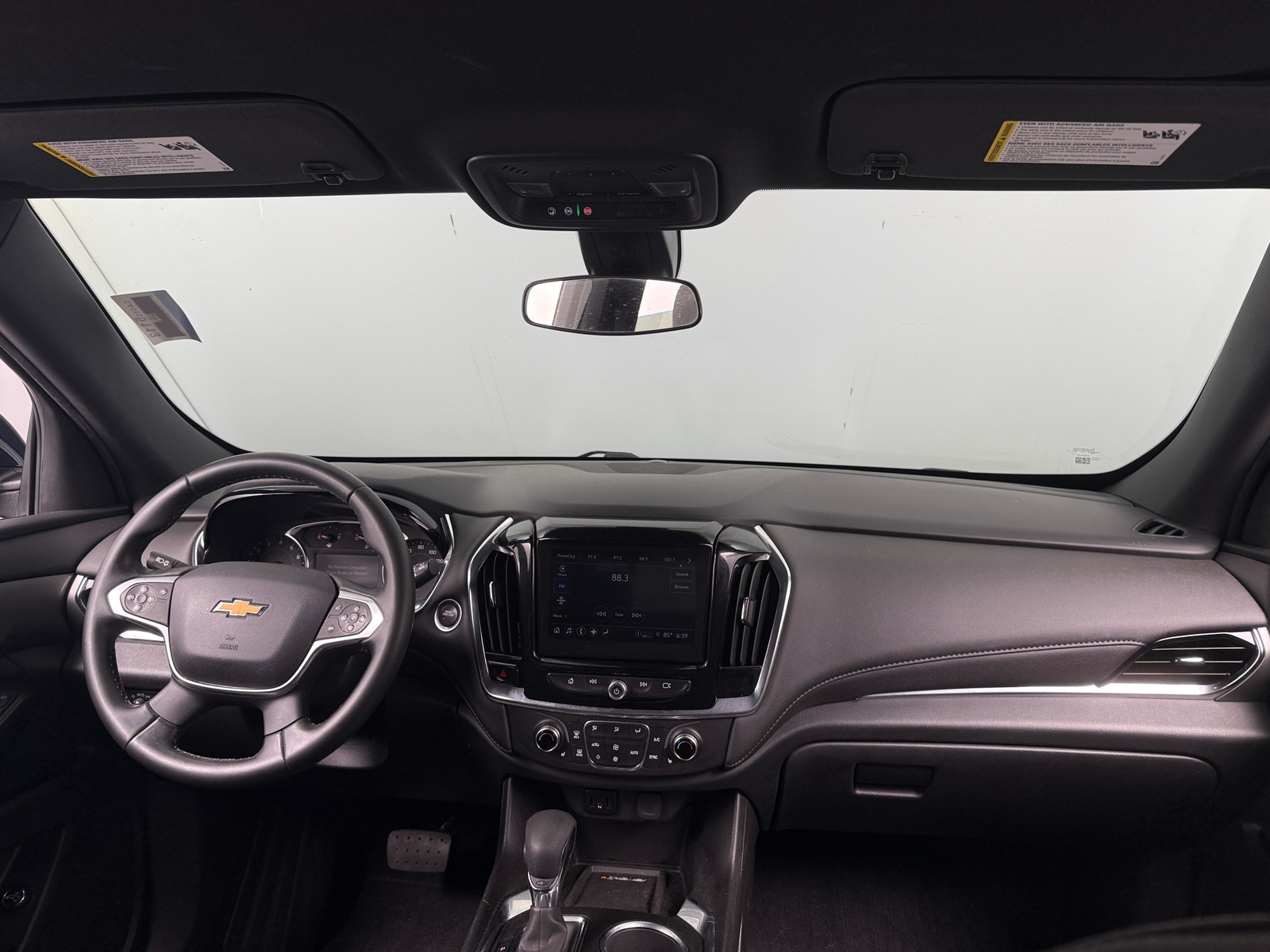 Thumbnail: 2023 Chevrolet Traverse - 3