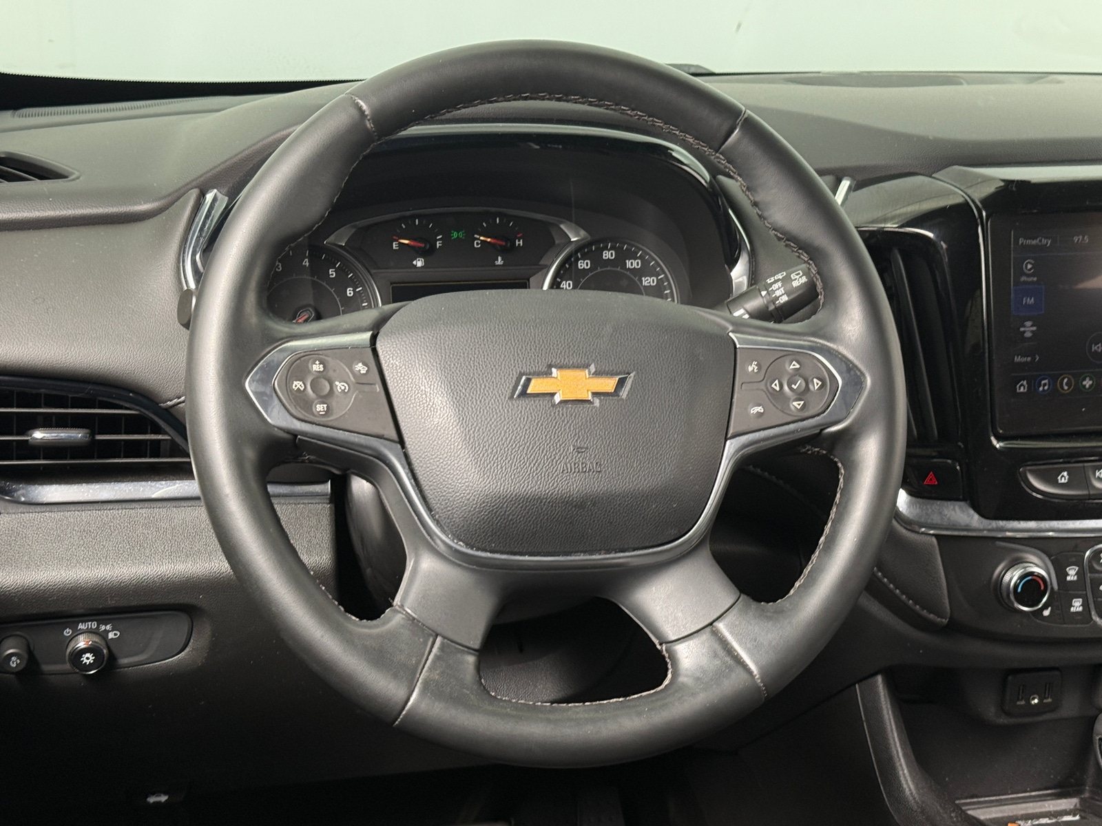 Thumbnail: 2023 Chevrolet Traverse - 5