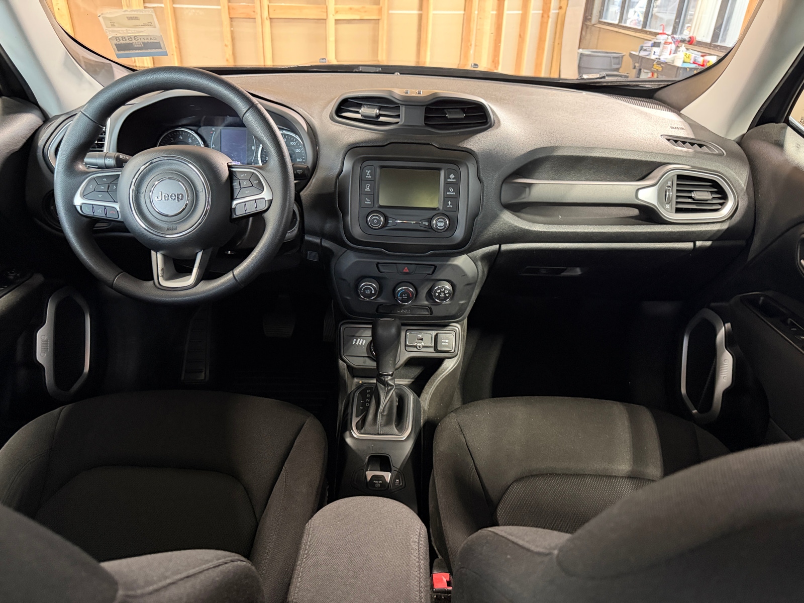 Thumbnail: 2020 Jeep Renegade - 3