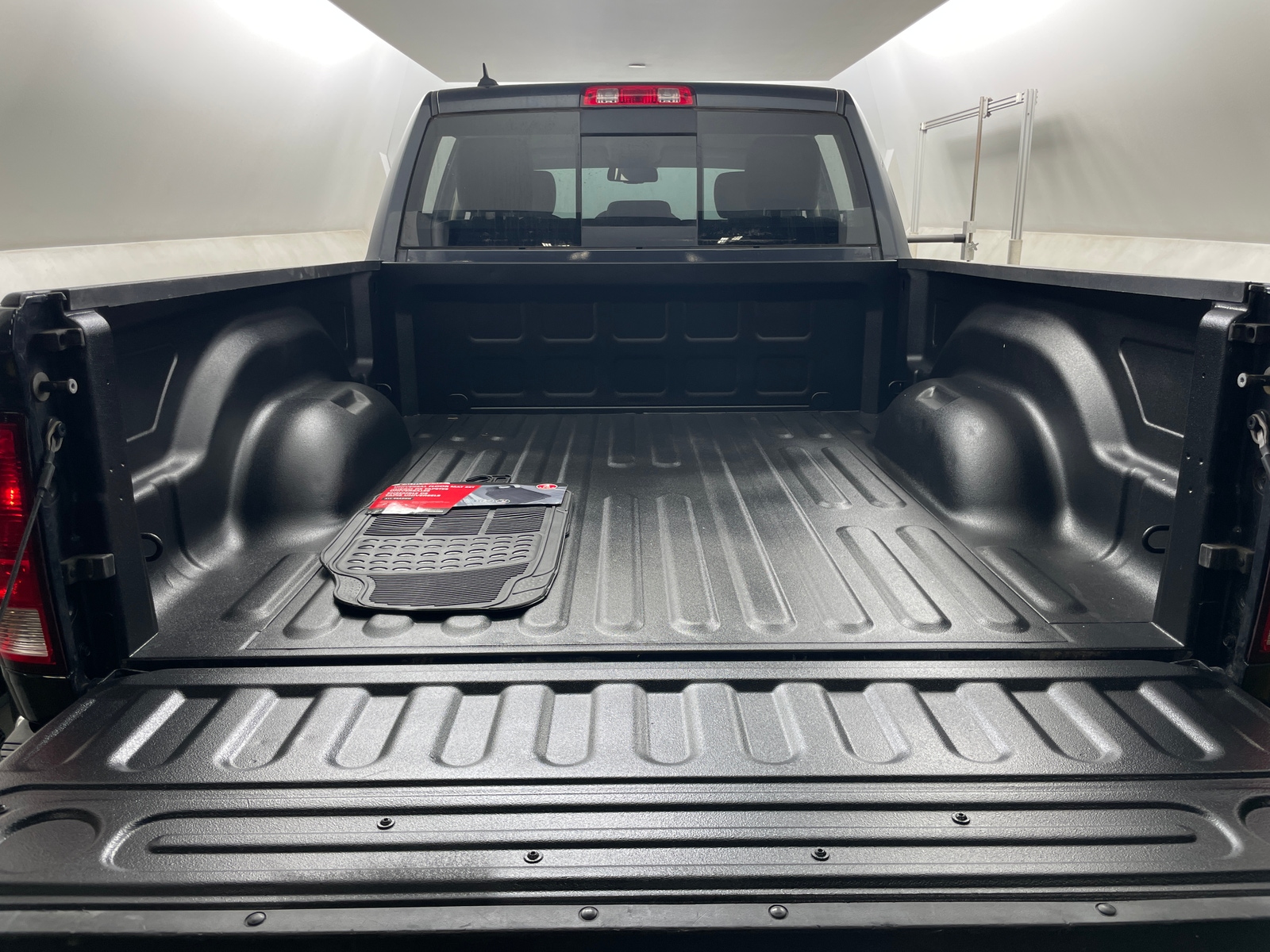 Thumbnail: 2019 RAM 1500 Classic - 7