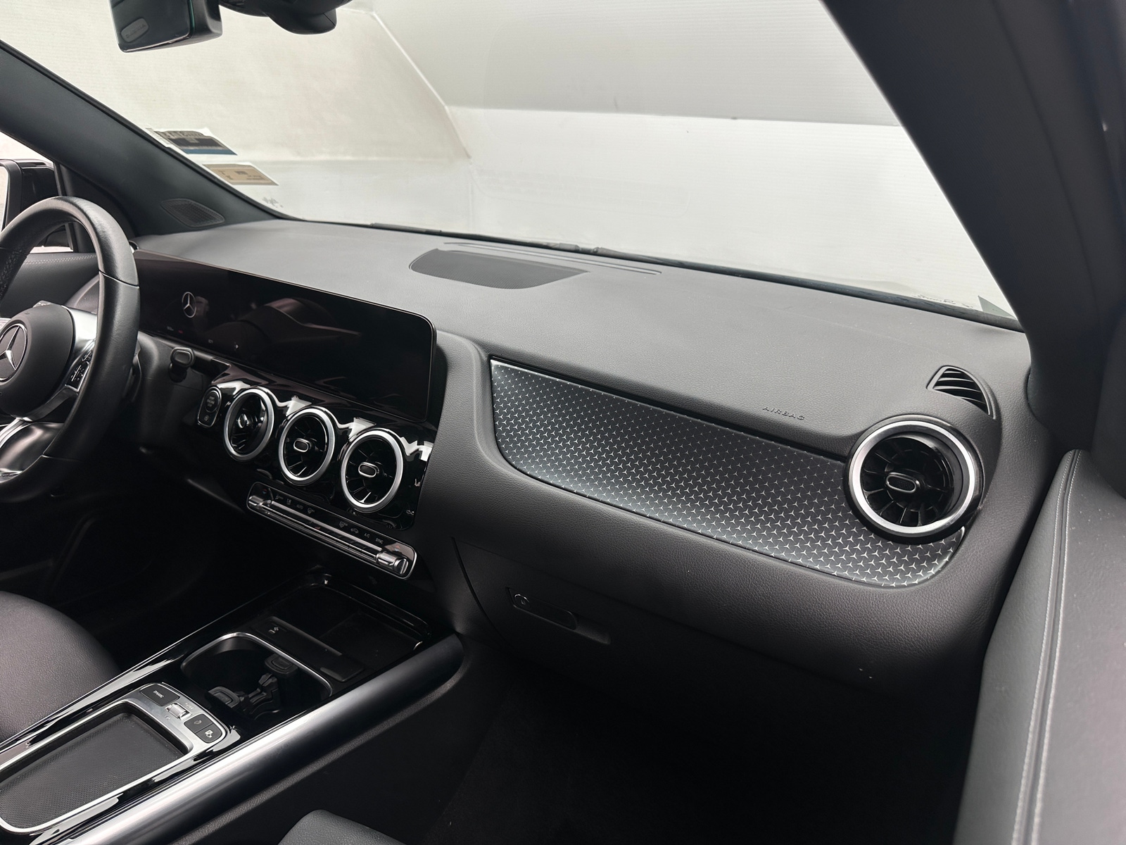 Thumbnail: 2025 Mercedes-Benz GLA - 2