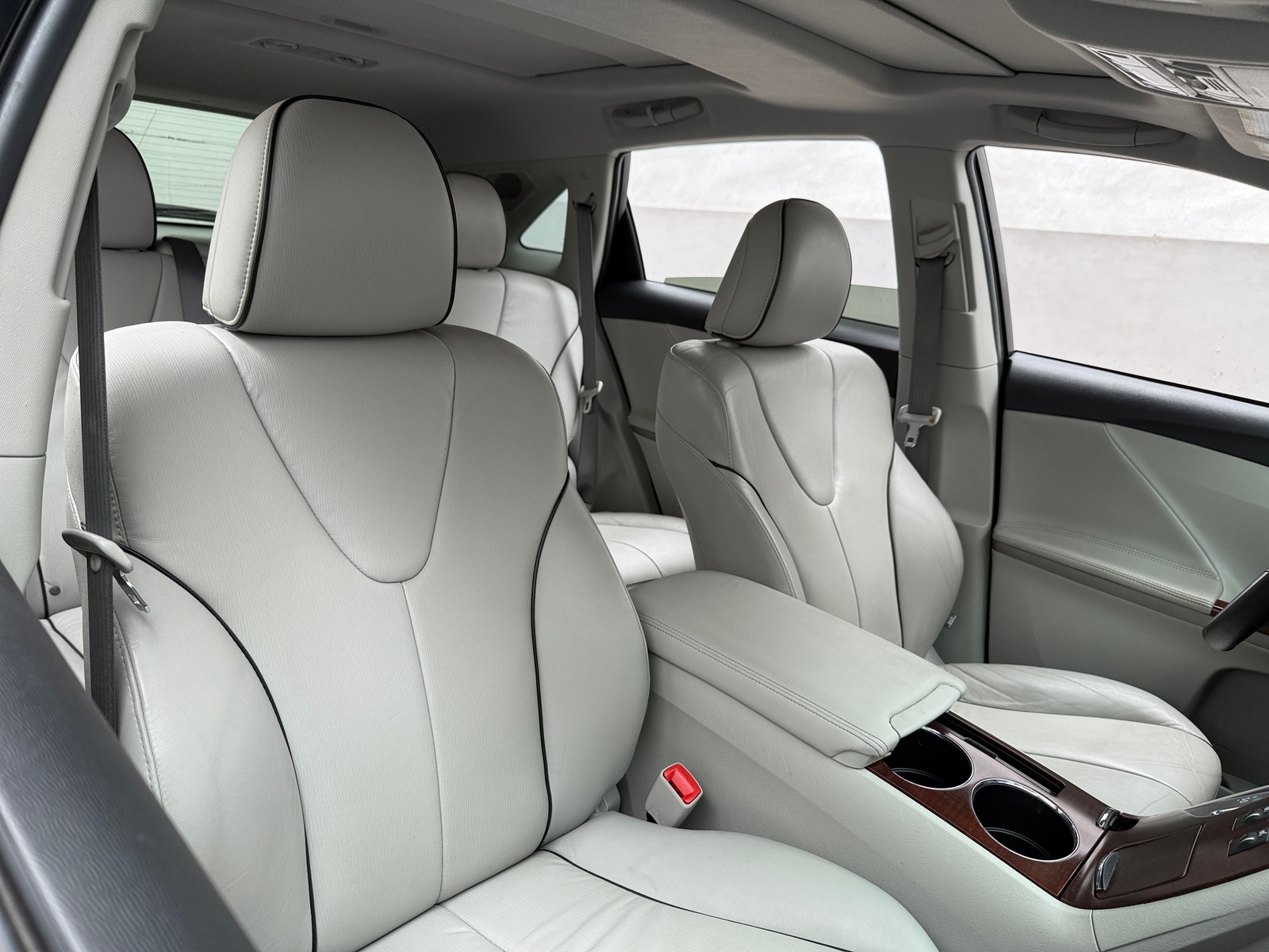 Thumbnail: 2011 Toyota Venza - 2