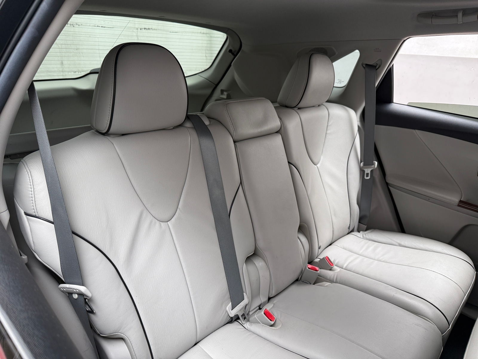 Thumbnail: 2011 Toyota Venza - 6