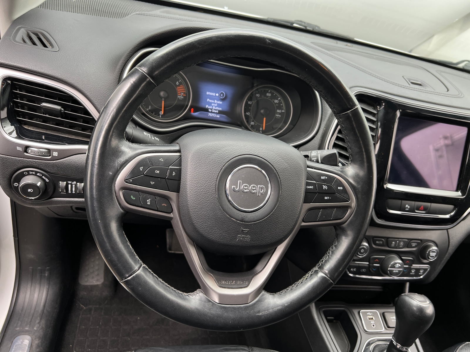 Thumbnail: 2019 Jeep Cherokee - 4
