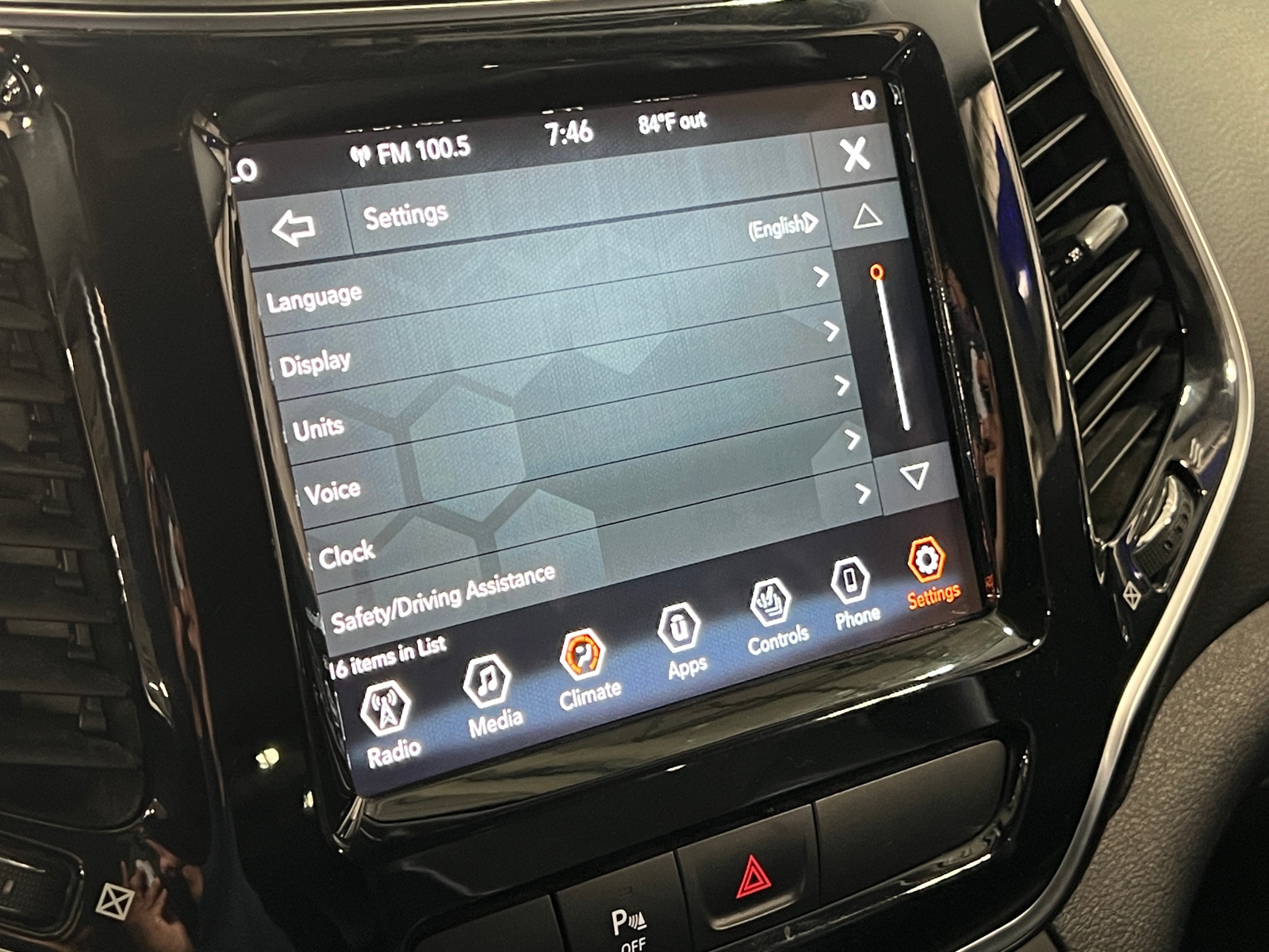 Thumbnail: 2019 Jeep Cherokee - 3