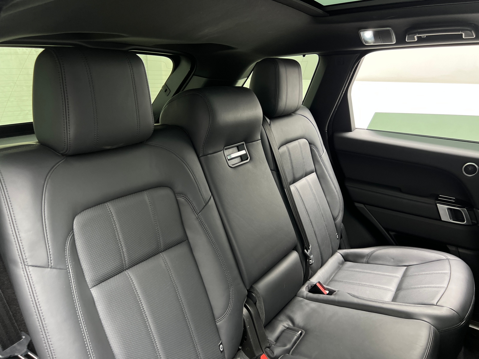 Thumbnail: 2020 Land Rover Range Rover Sport - 5