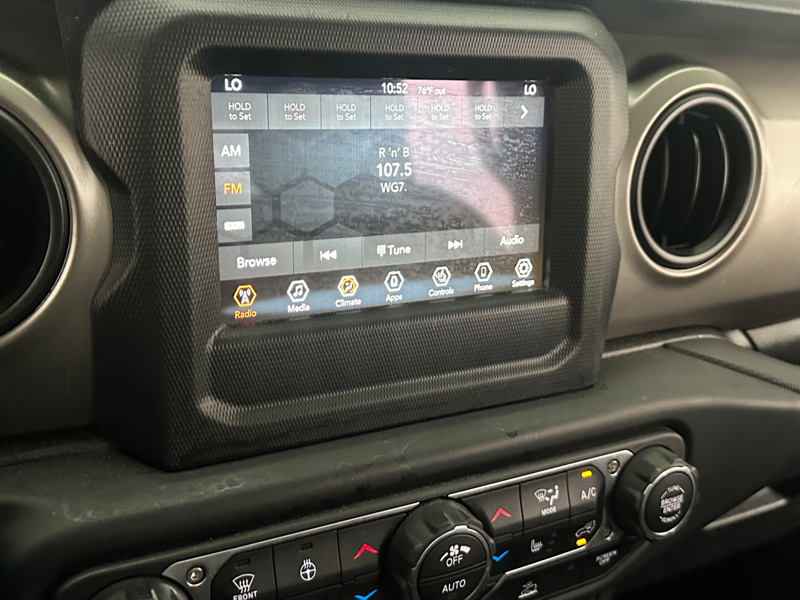 Thumbnail: 2021 Jeep Gladiator - 4