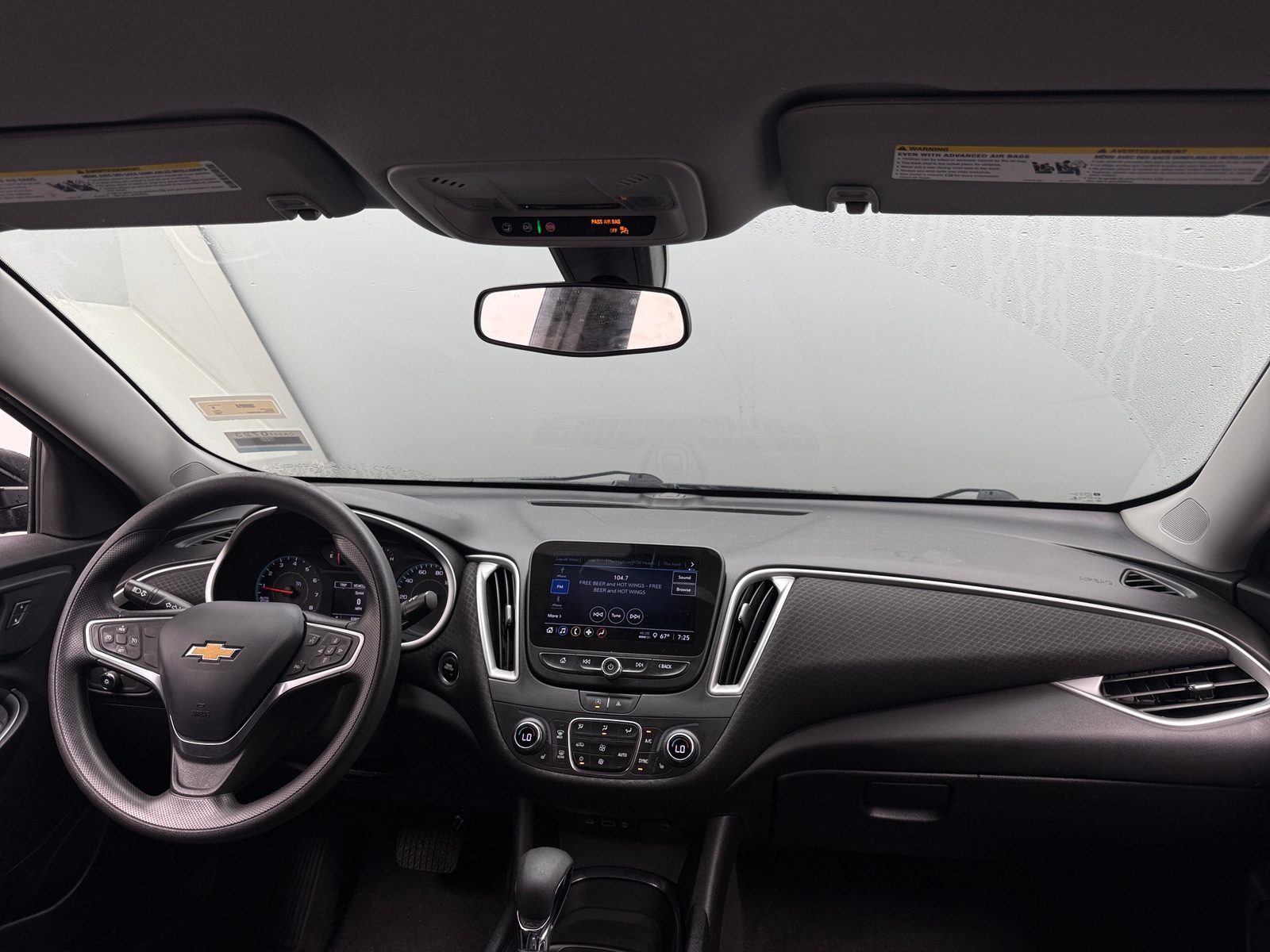 Thumbnail: 2022 Chevrolet Malibu - 3