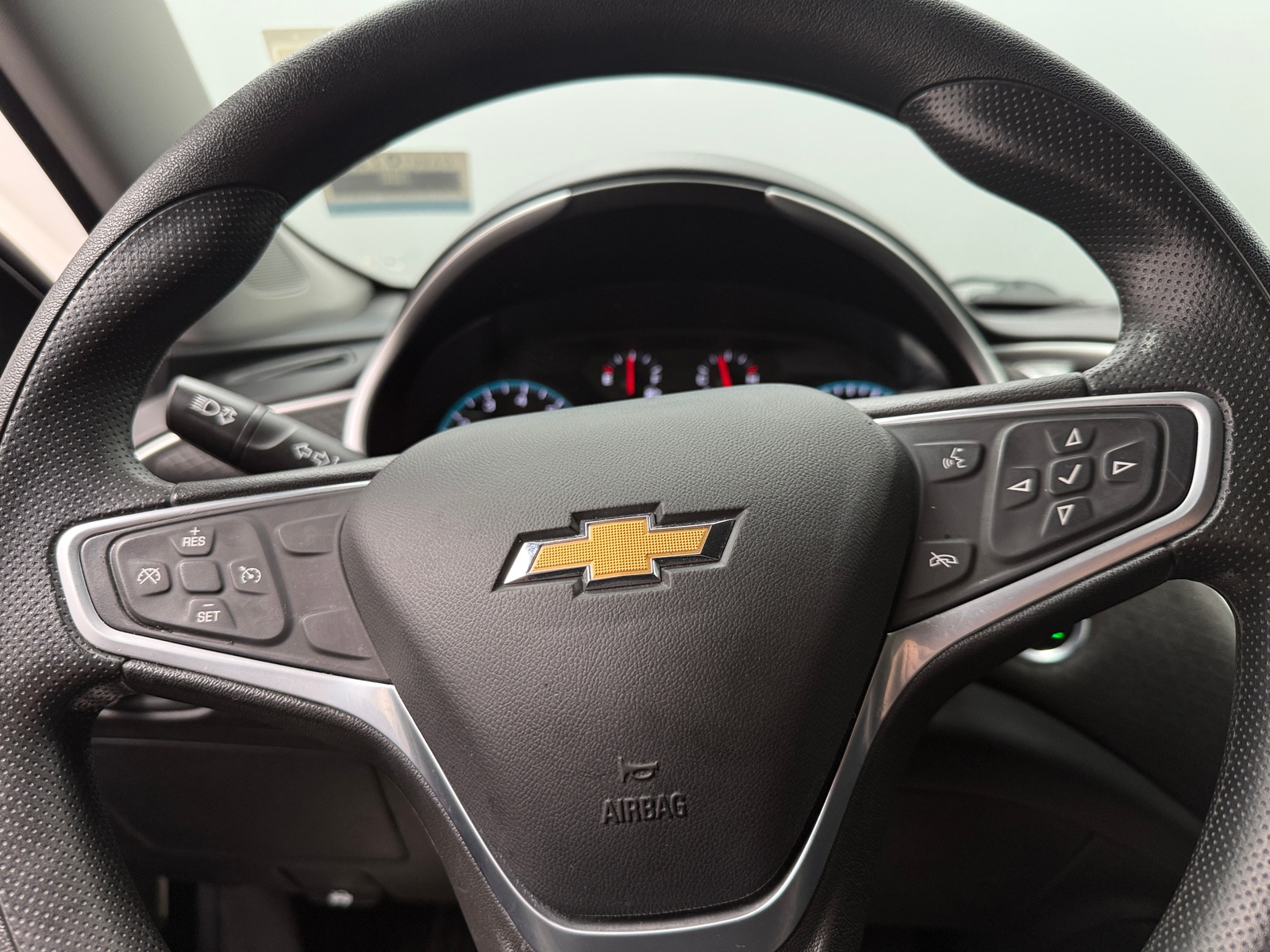 Thumbnail: 2022 Chevrolet Malibu - 5