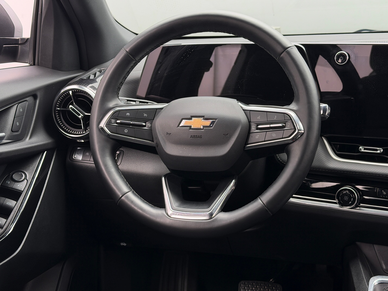 Thumbnail: 2025 Chevrolet Equinox - 5
