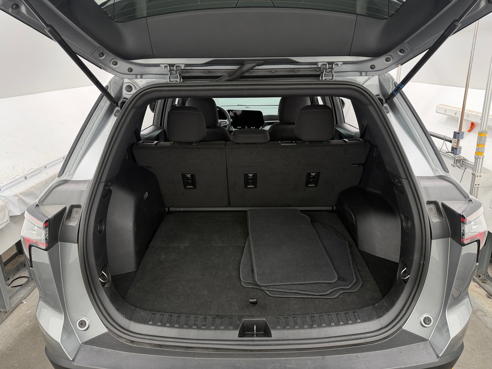 Thumbnail: 2025 Chevrolet Equinox - 7