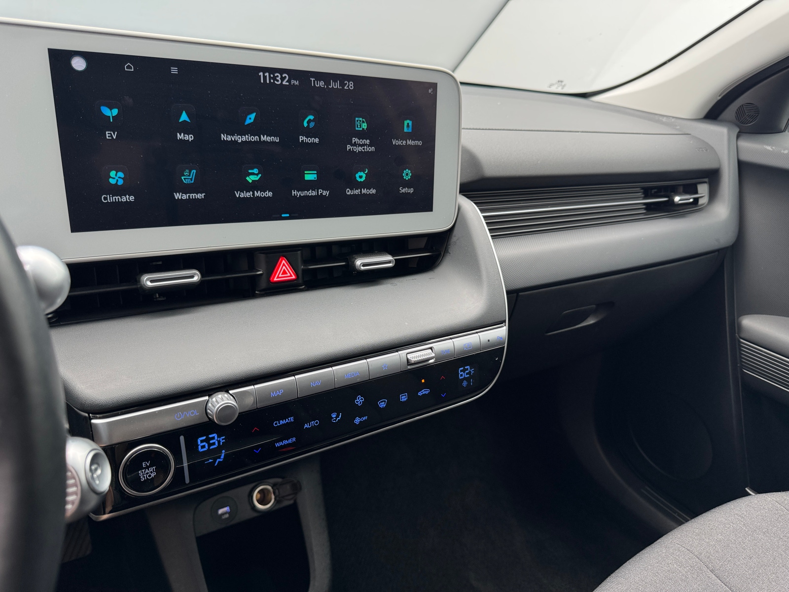Thumbnail: 2024 Hyundai Ioniq 5 - 4