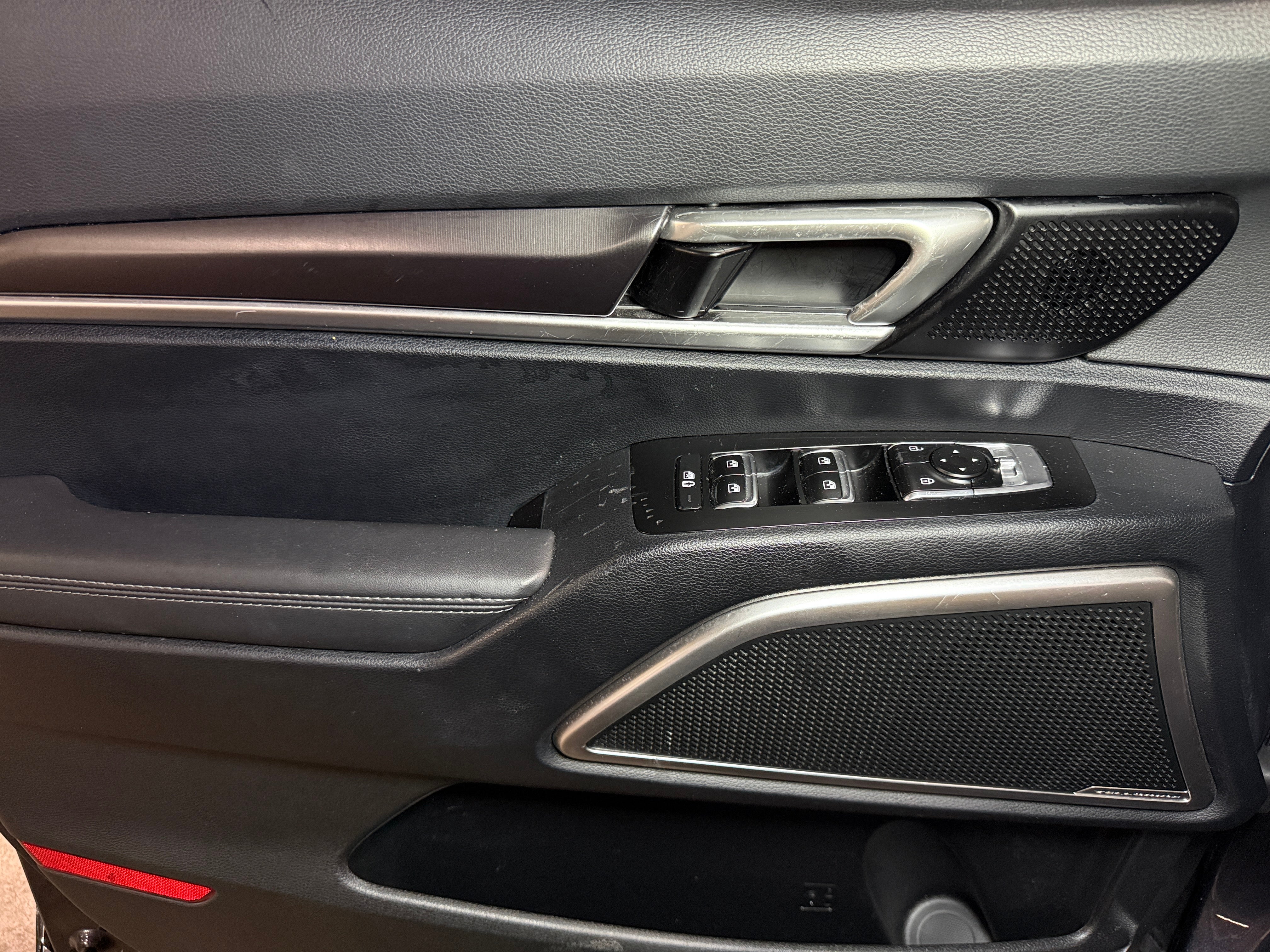 2025 Kia Telluride S - Photo 13