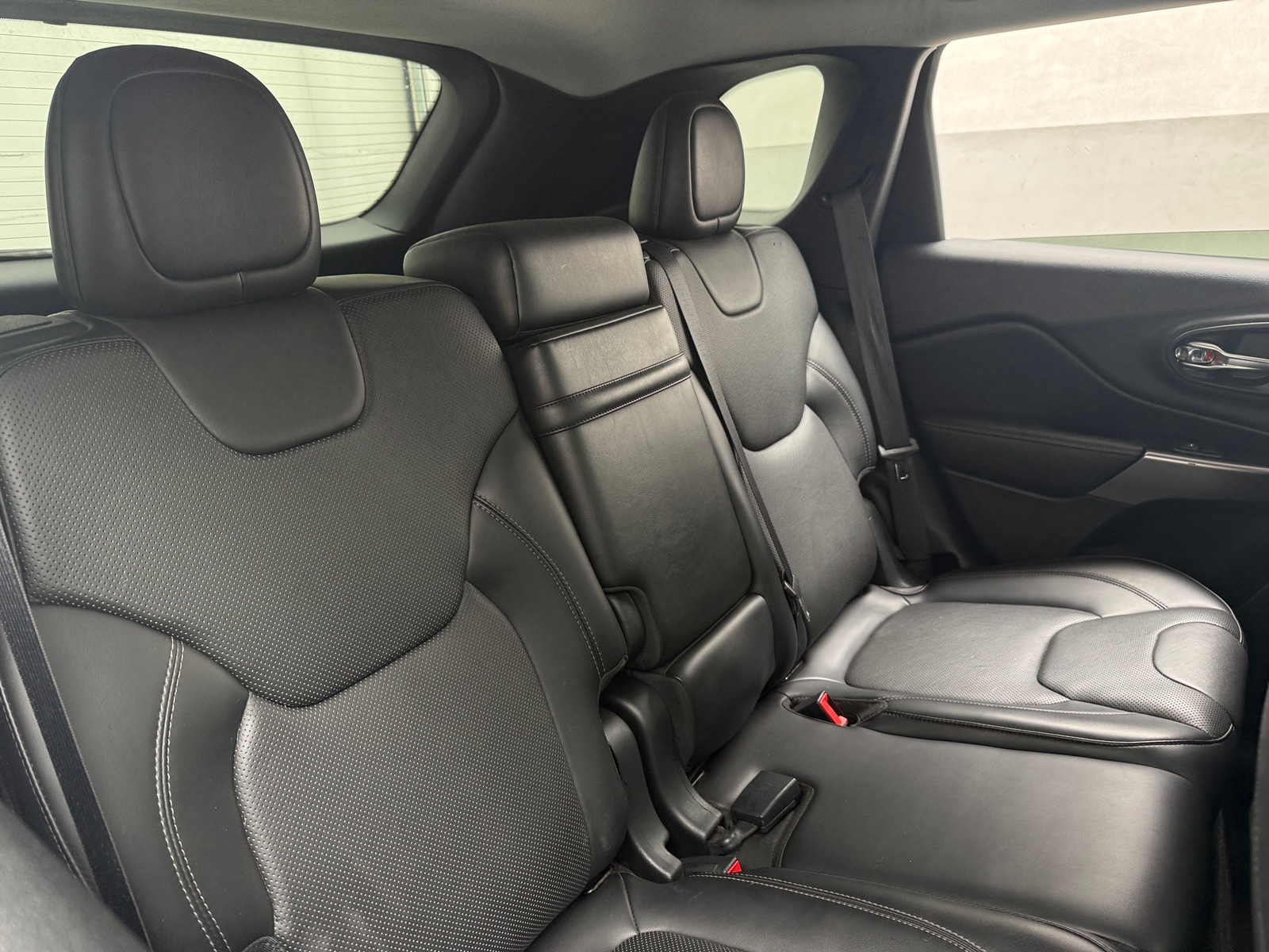 Thumbnail: 2019 Jeep Cherokee - 5