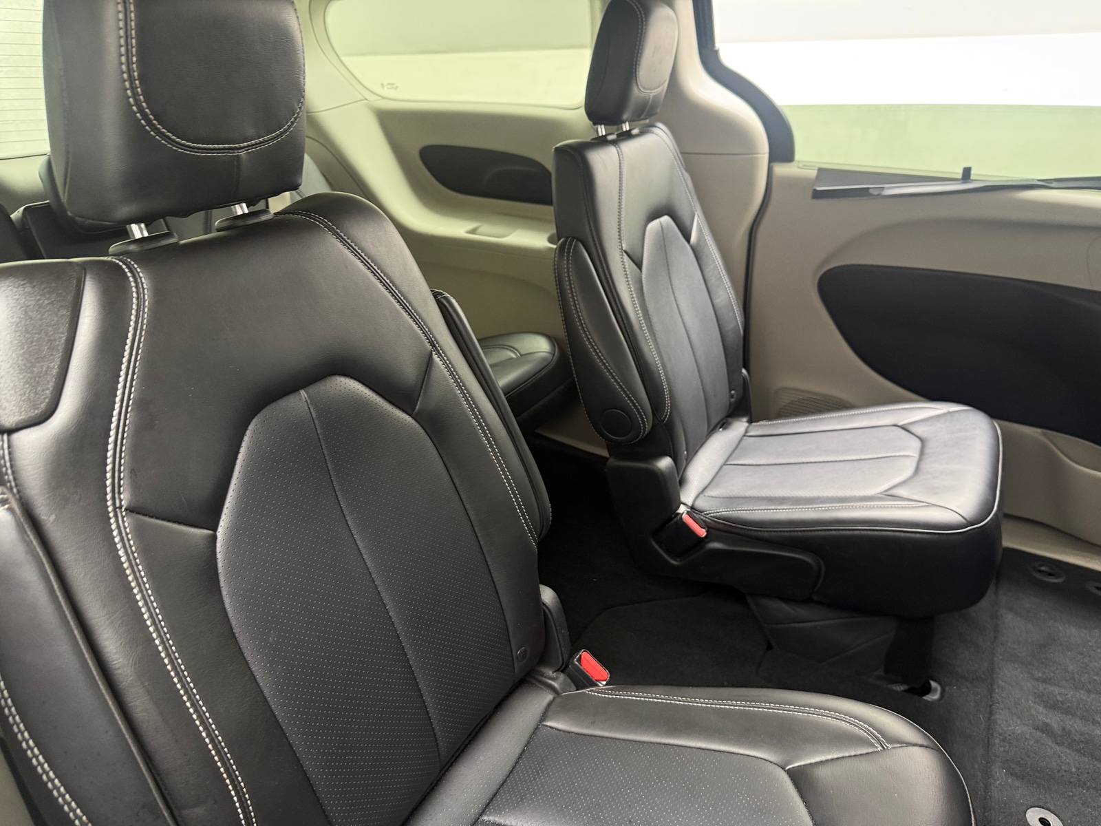 Thumbnail: 2024 Chrysler Pacifica - 5