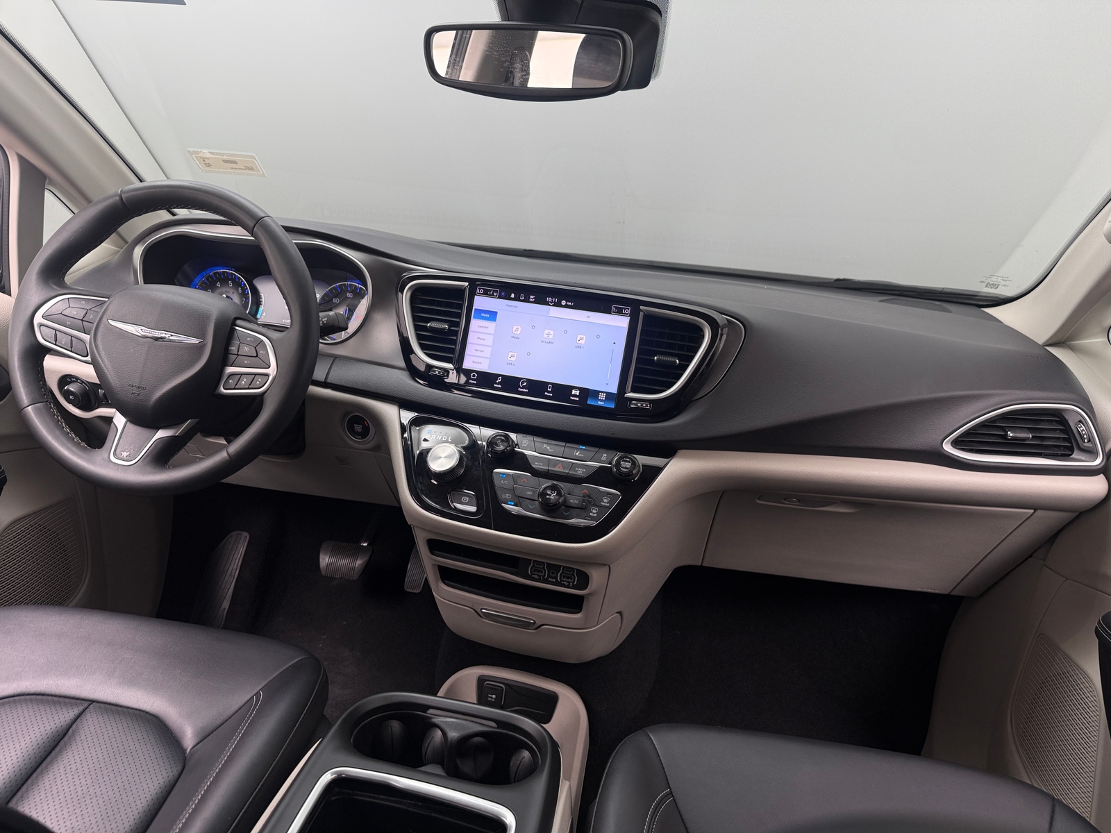 Thumbnail: 2024 Chrysler Pacifica - 2