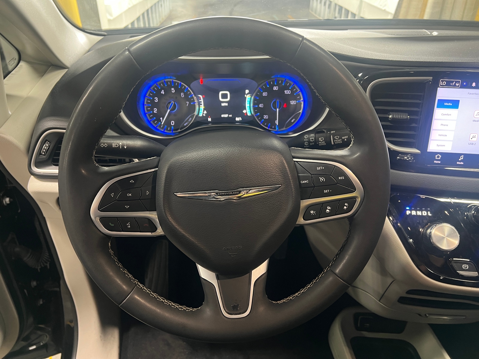 Thumbnail: 2024 Chrysler Pacifica - 4