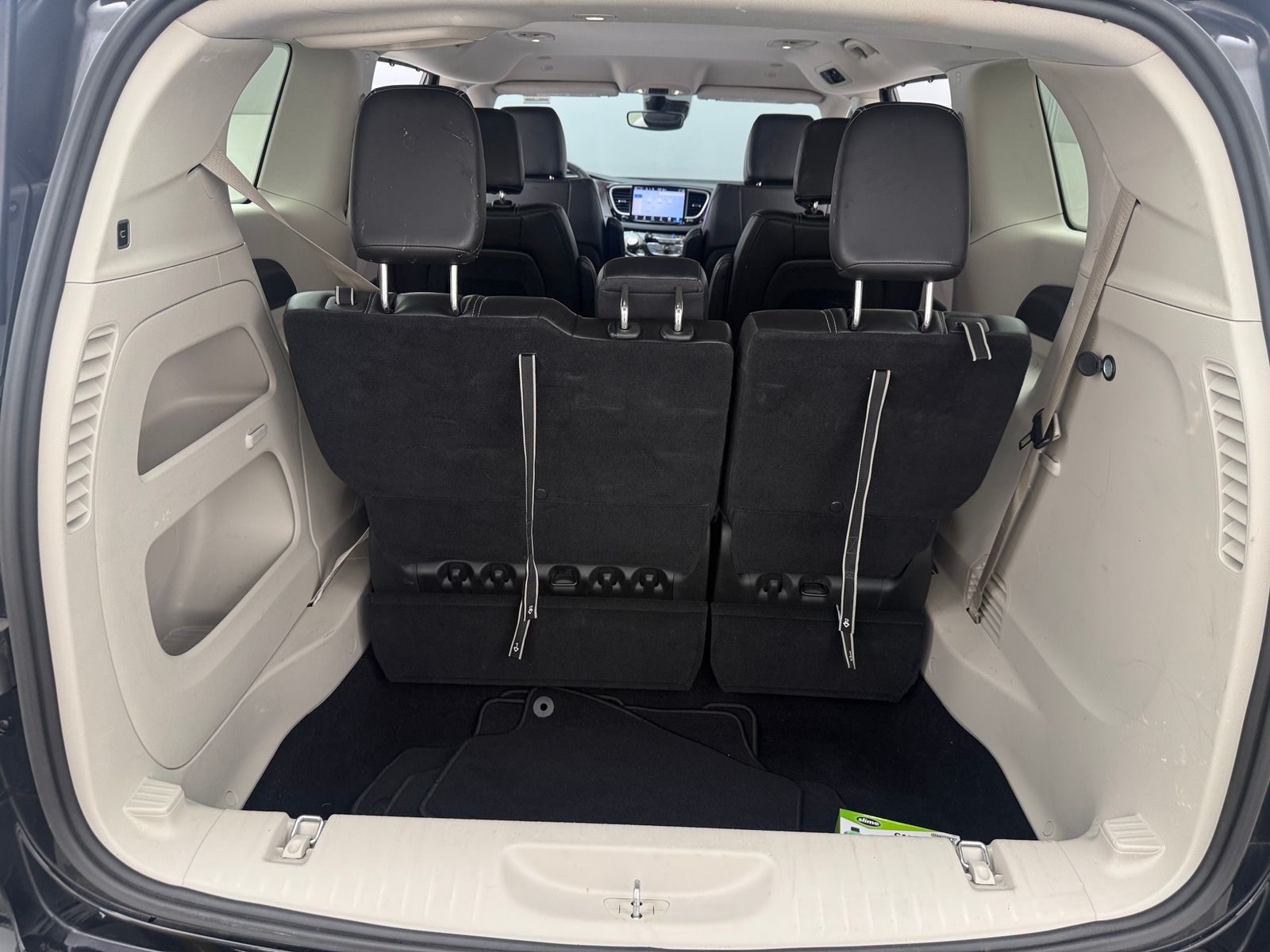 Thumbnail: 2024 Chrysler Pacifica - 6
