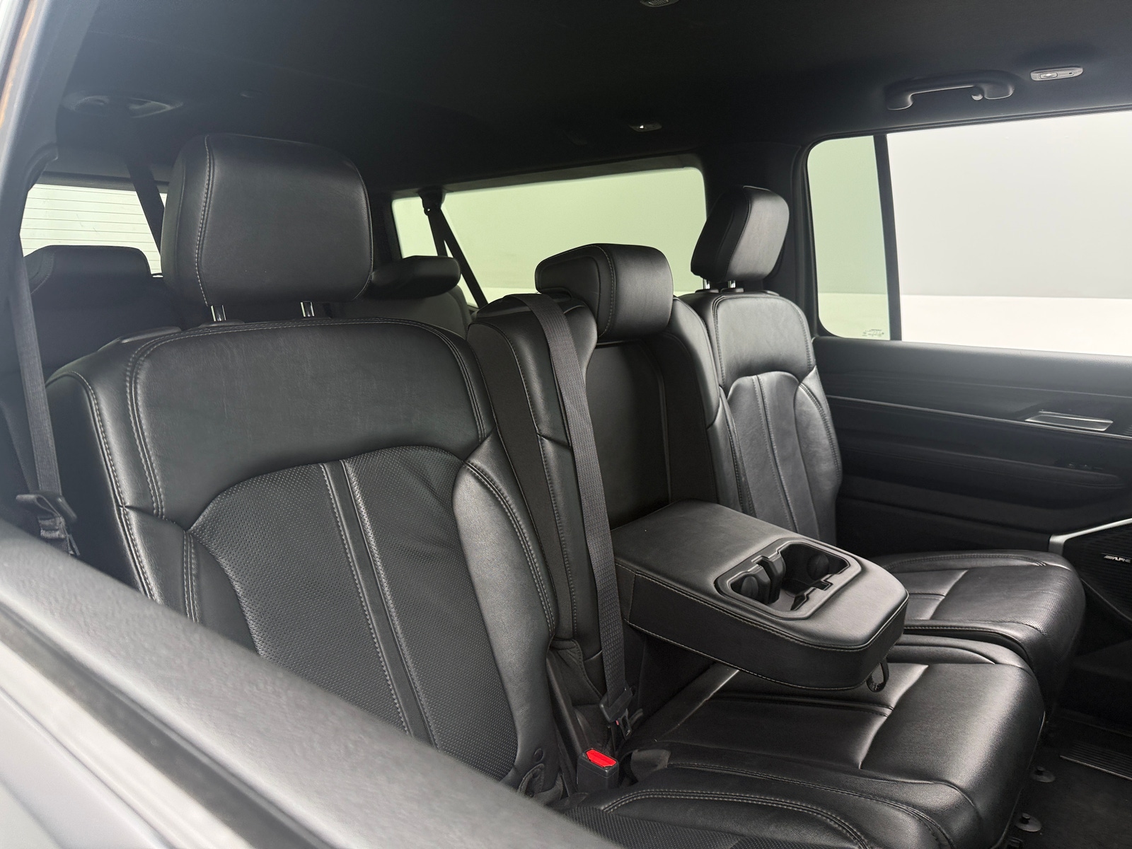 Thumbnail: 2023 Jeep Wagoneer - 5