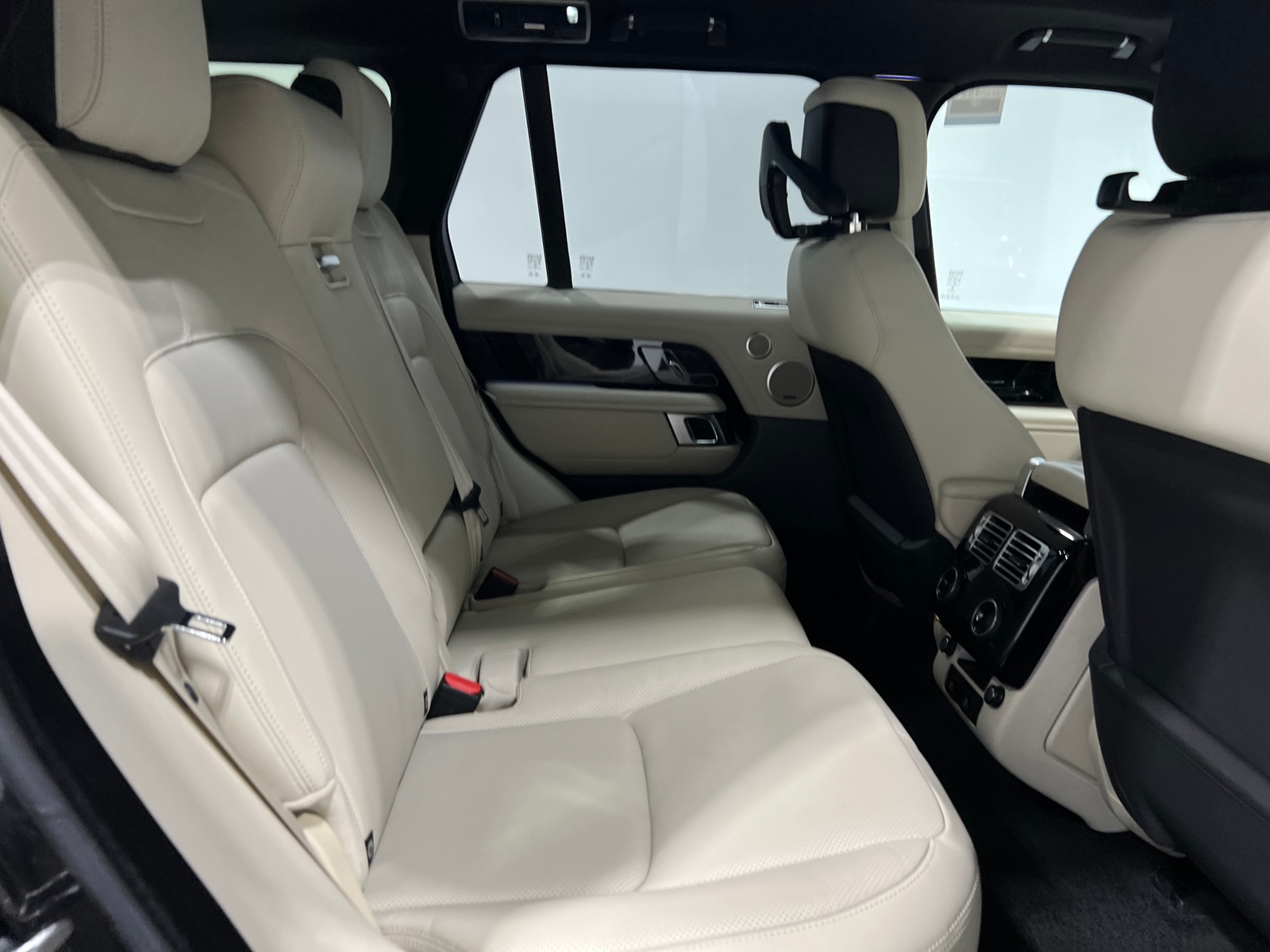 Thumbnail: 2022 Land Rover Range Rover - 5